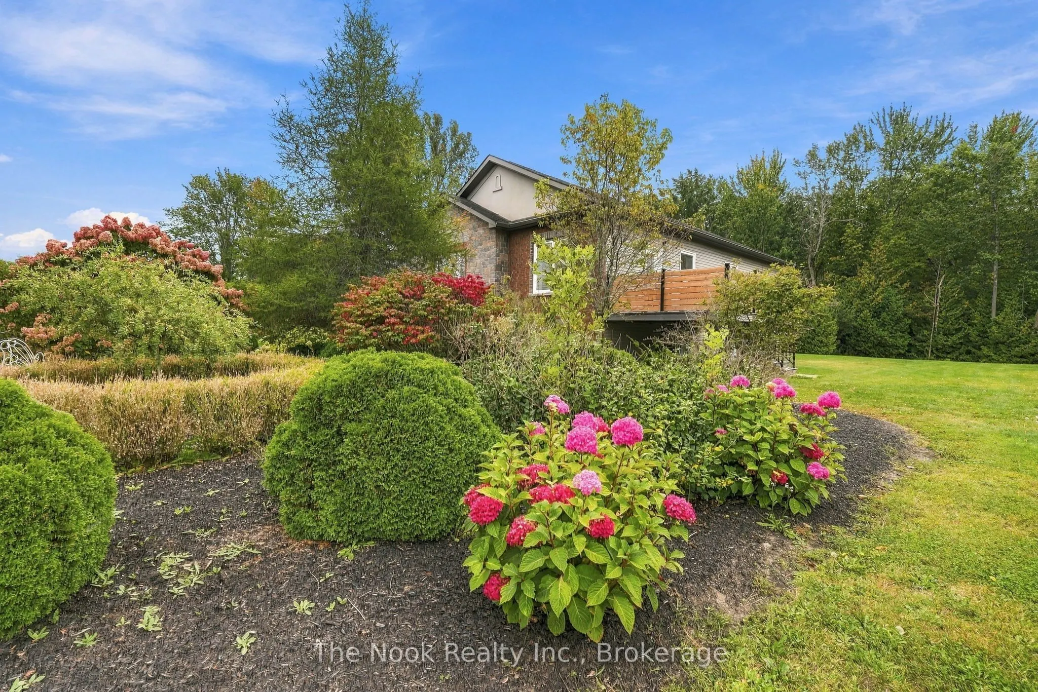 21611 Loyalist Parkway
