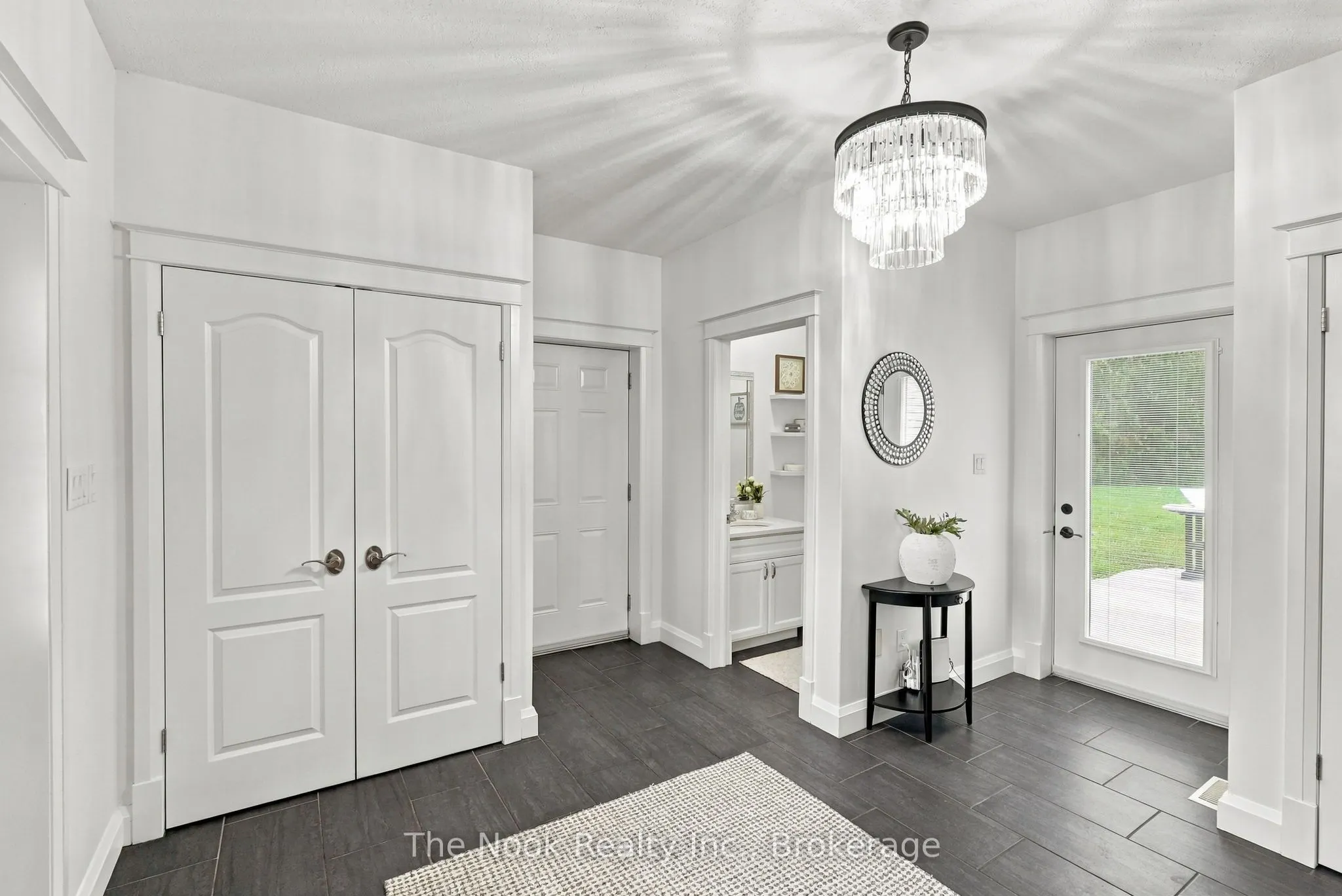 21611 Loyalist Parkway