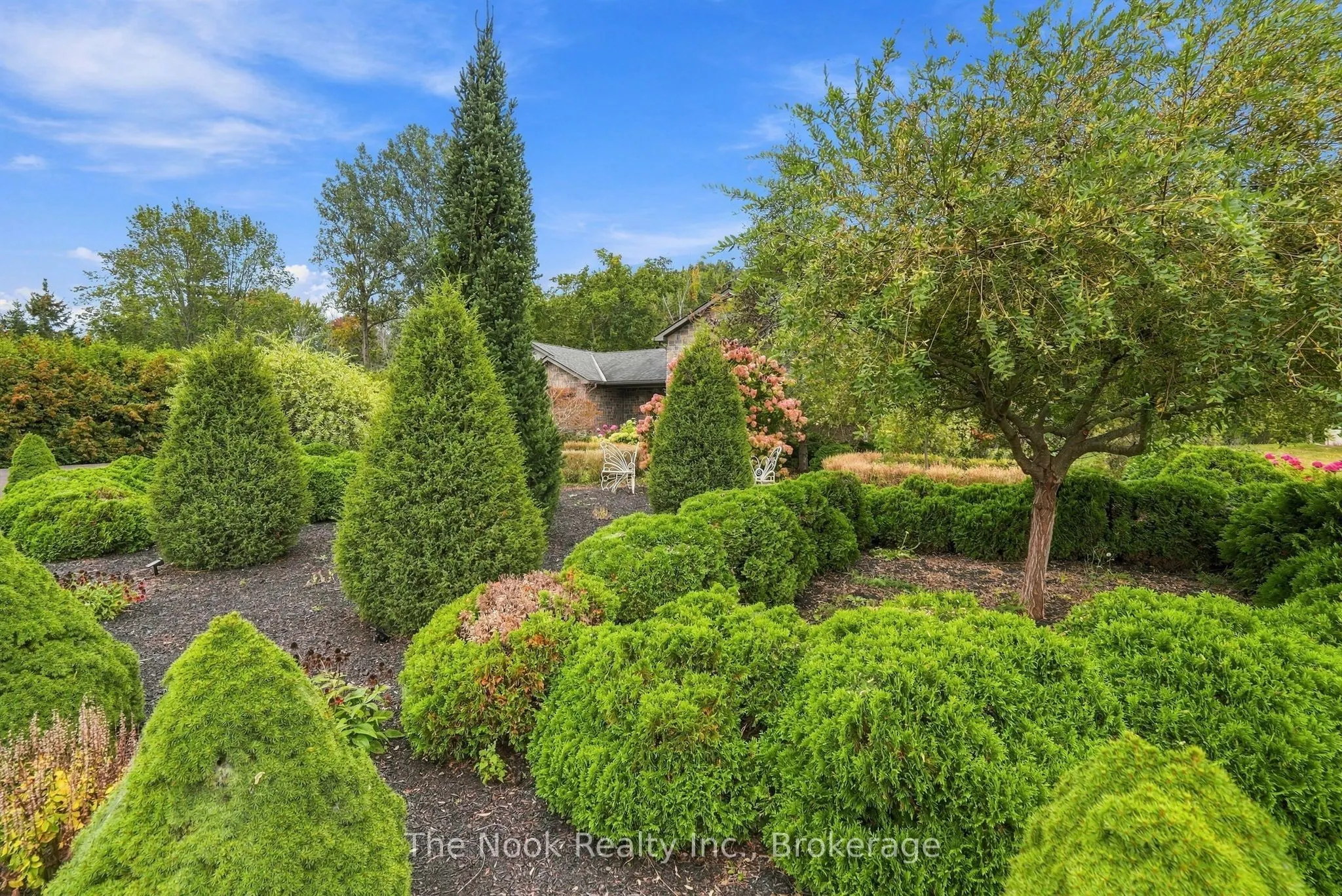 21611 Loyalist Parkway
