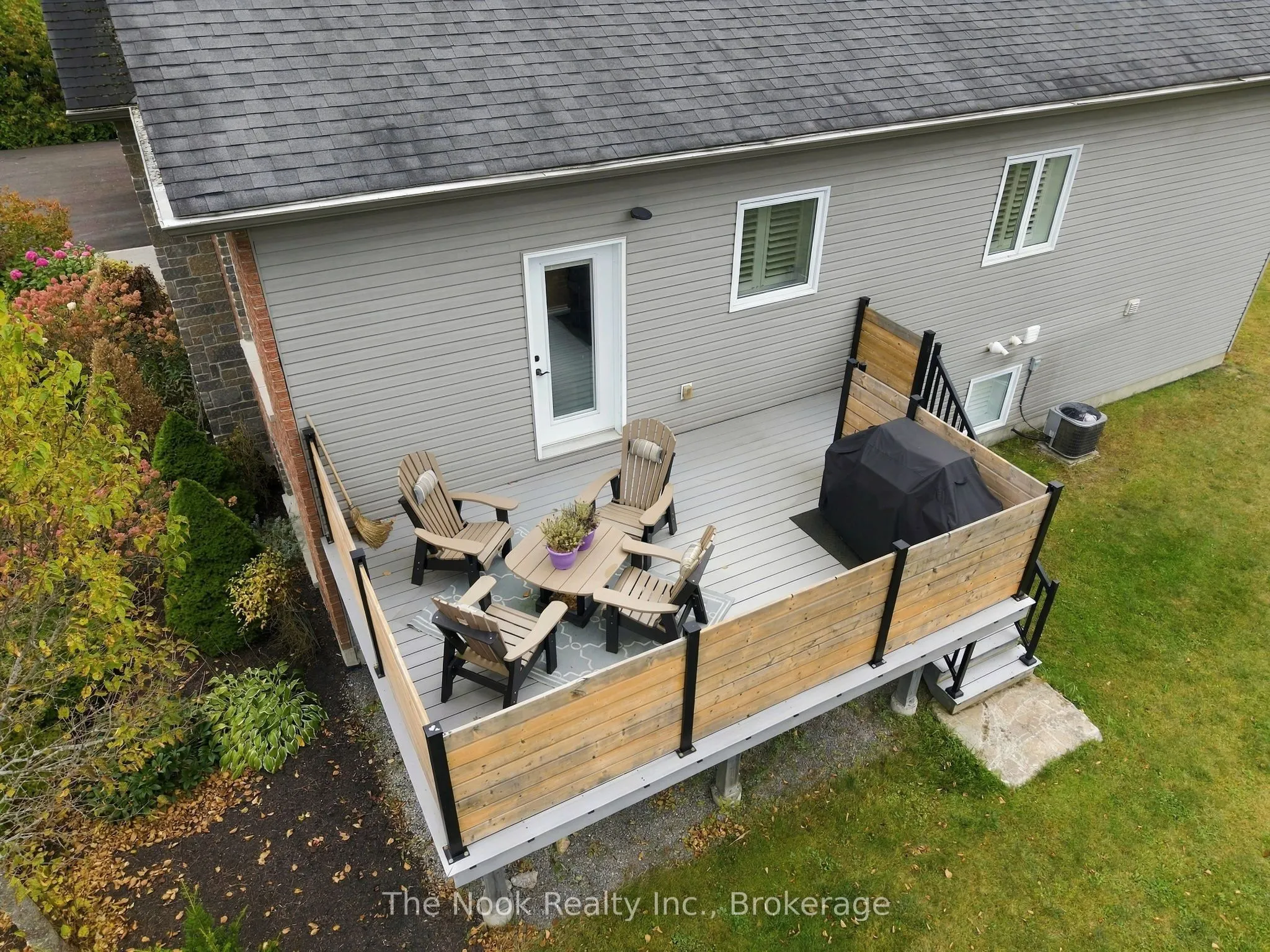 21611 Loyalist Parkway