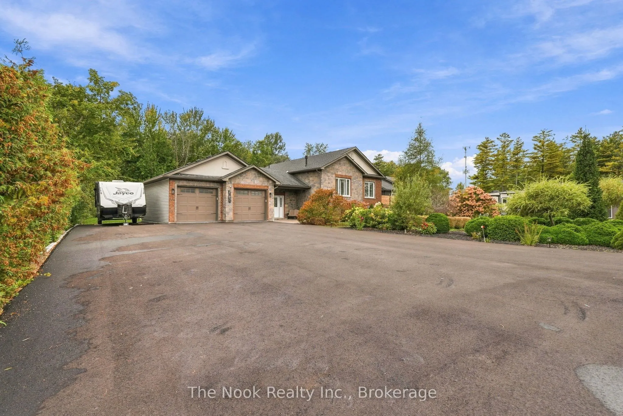 21611 Loyalist Parkway