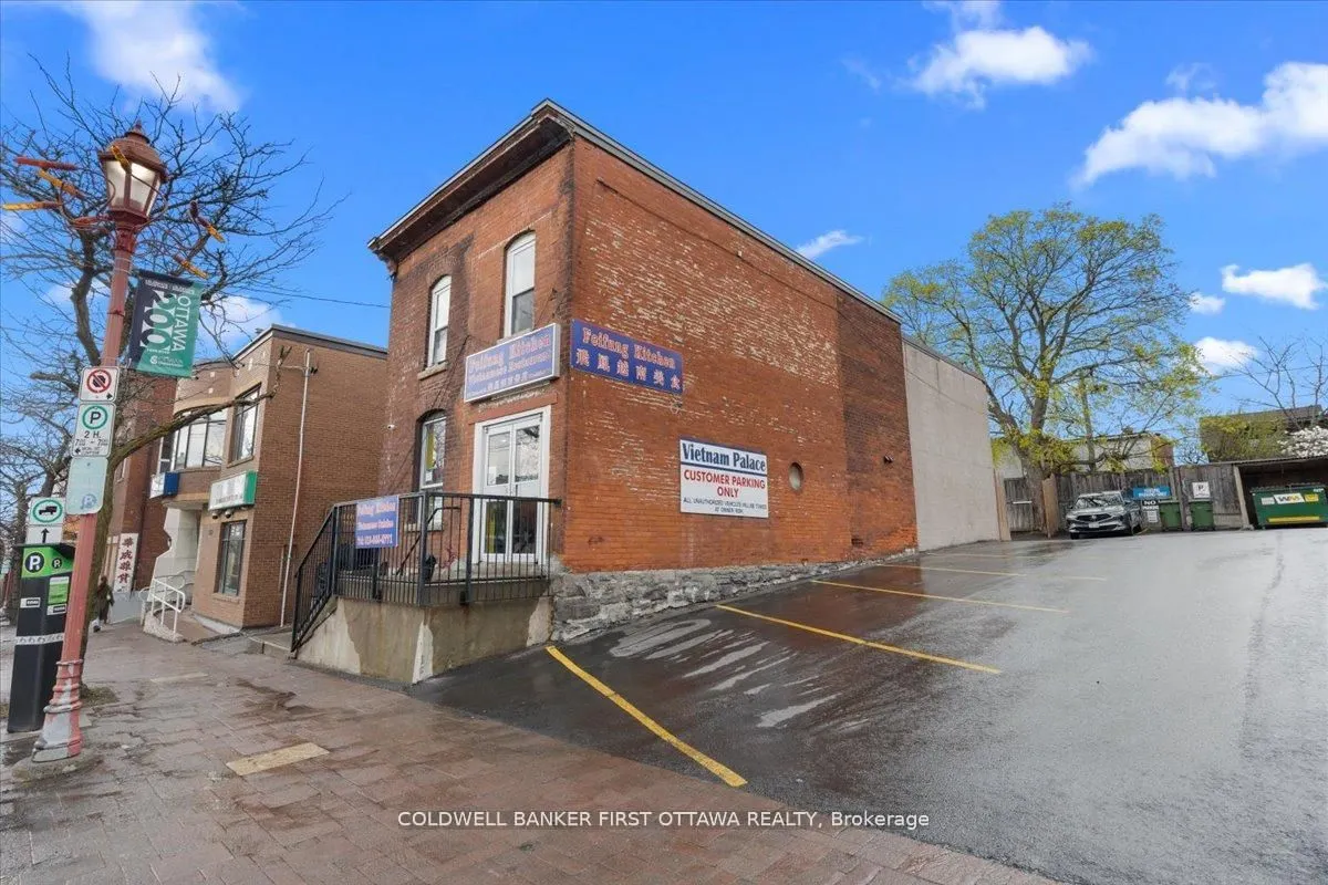 827 SOMERSET Street W