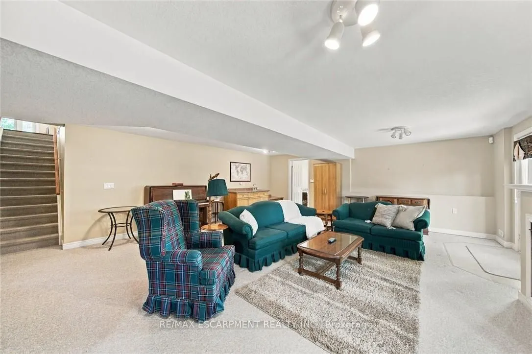 500 Lakeview Drive #9