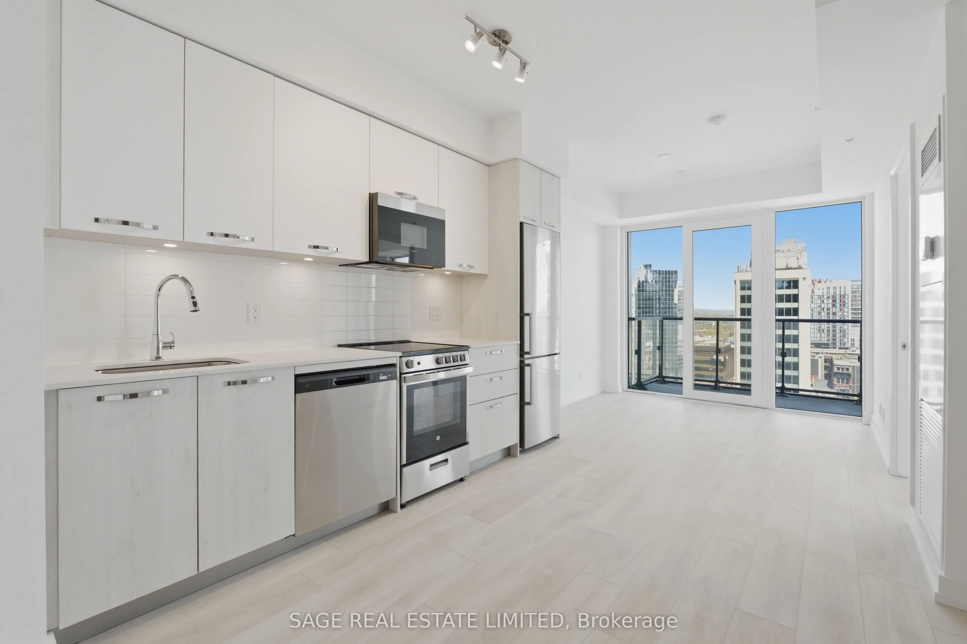75 James Street S #1404