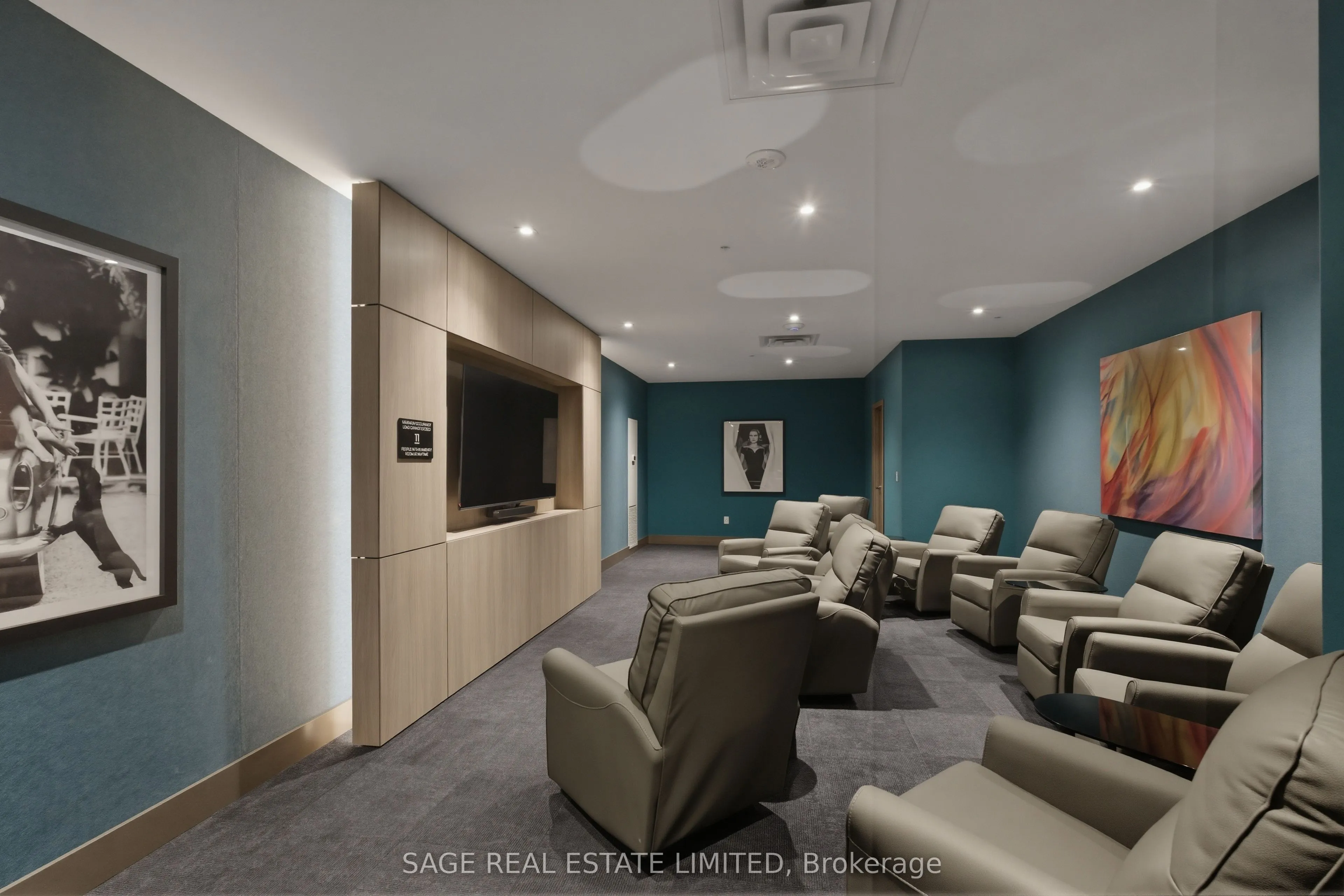 75 James Street S #1404