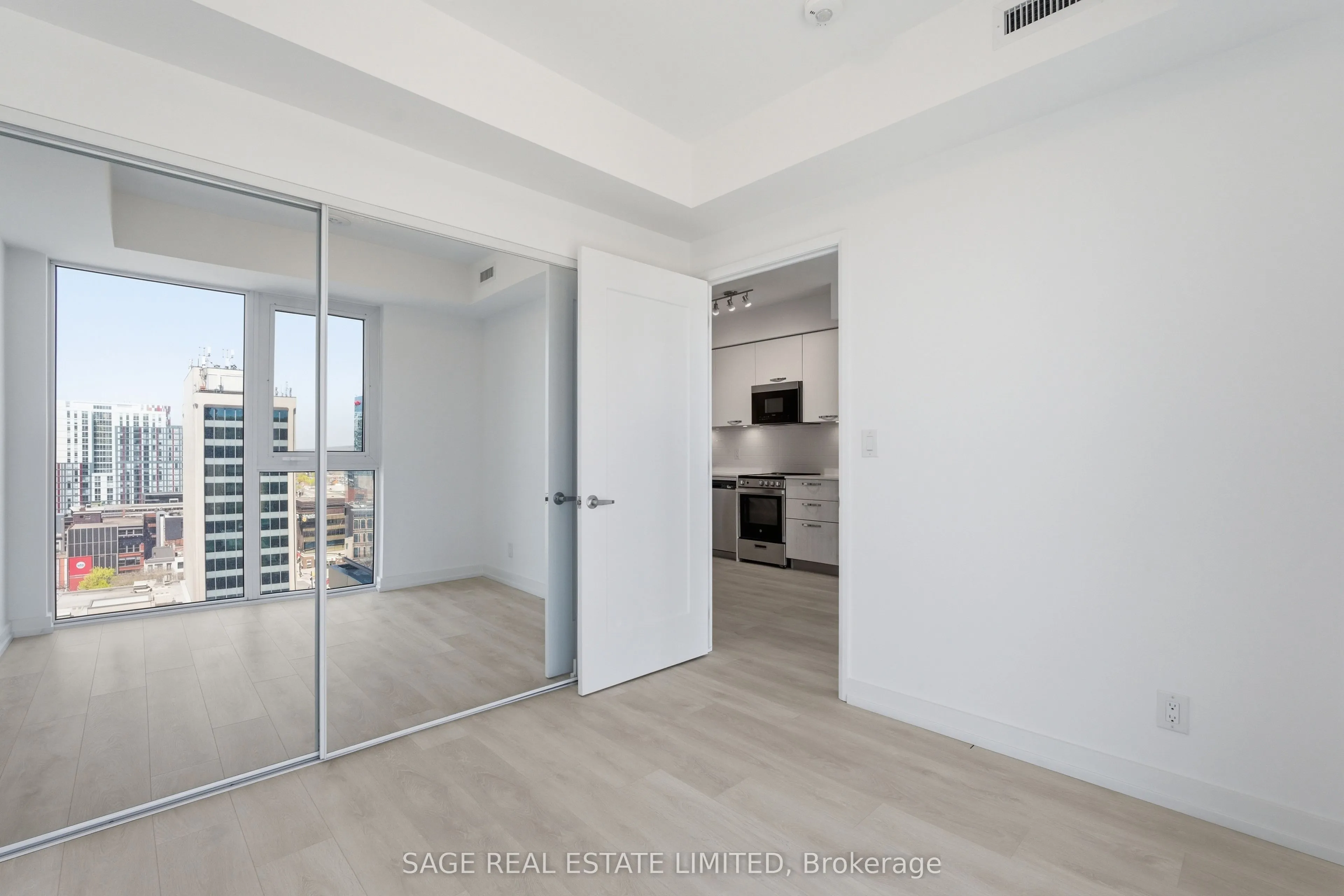75 James Street S #1404