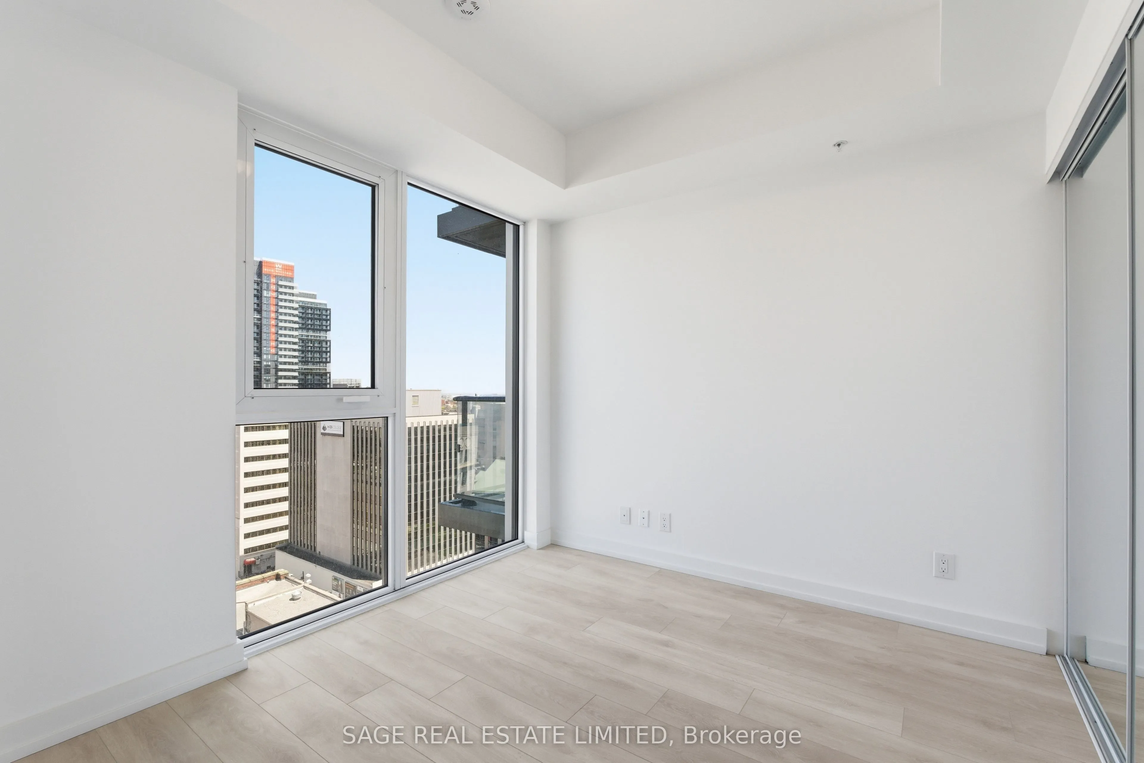 75 James Street S #1404