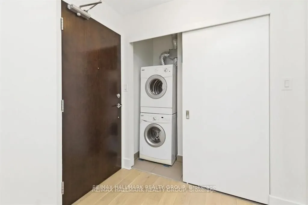 101 Richmond Road #611