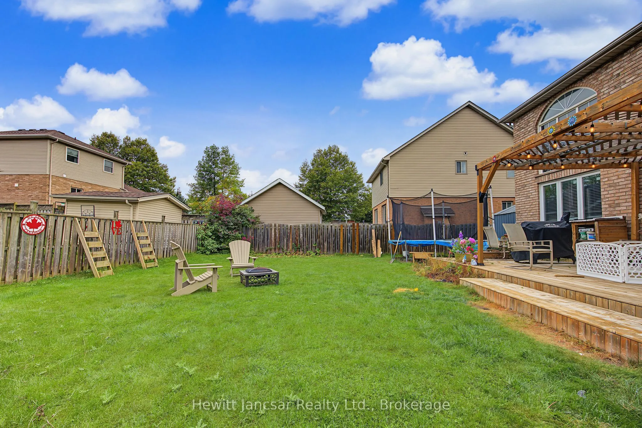 780 SPRINGBANK Avenue N
