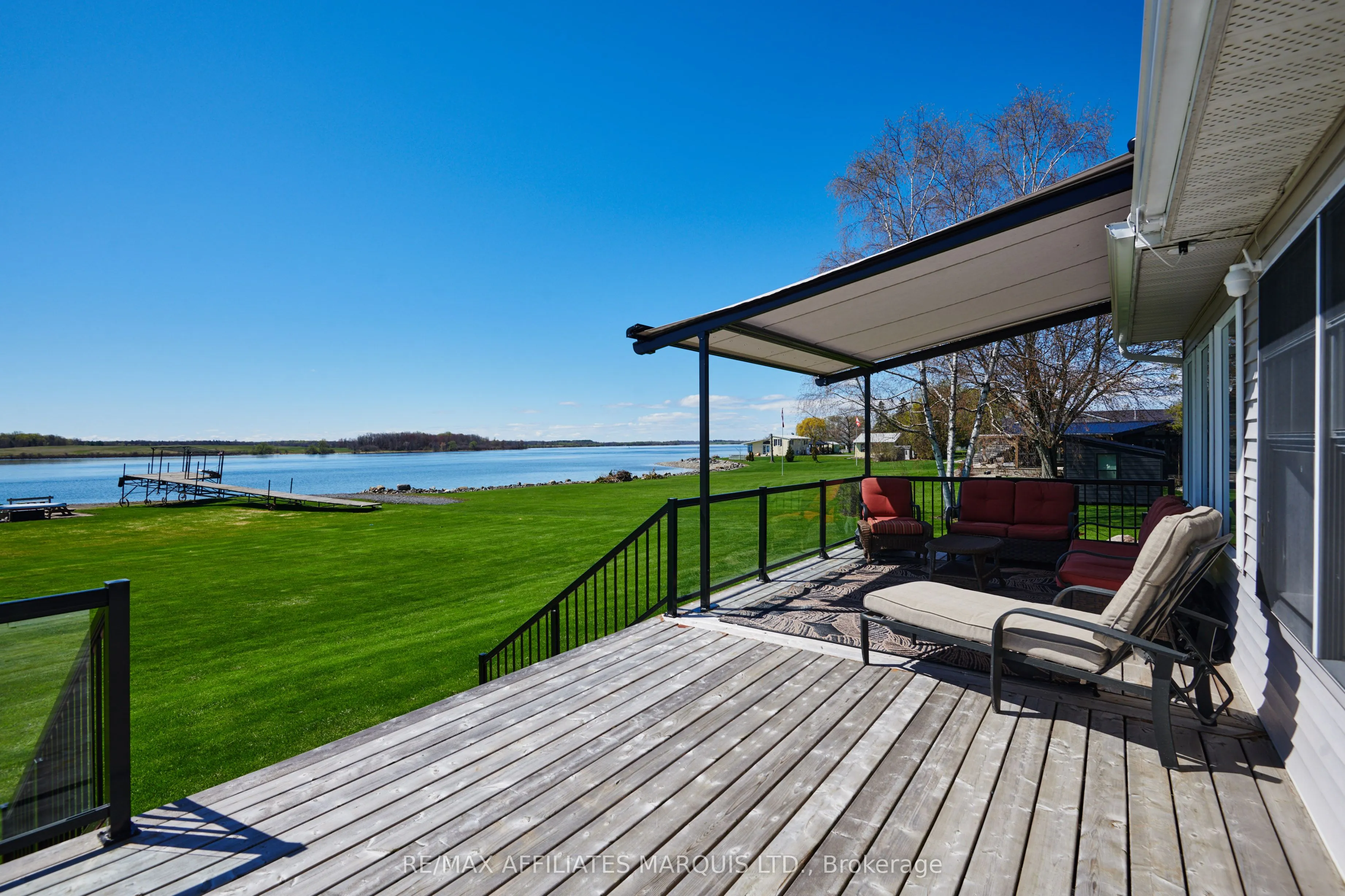 11728 Lakeshore Drive