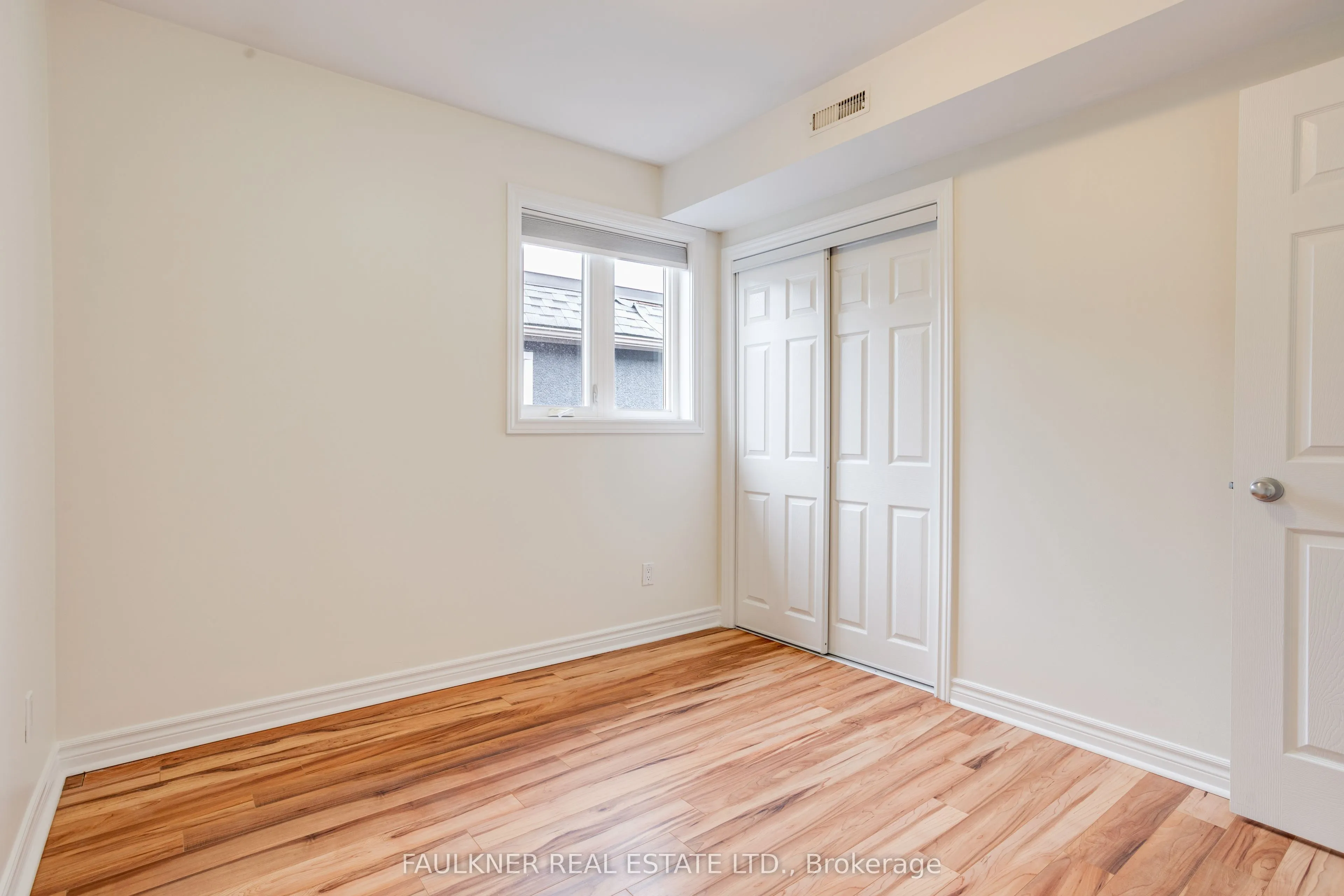 216 Carillon Street