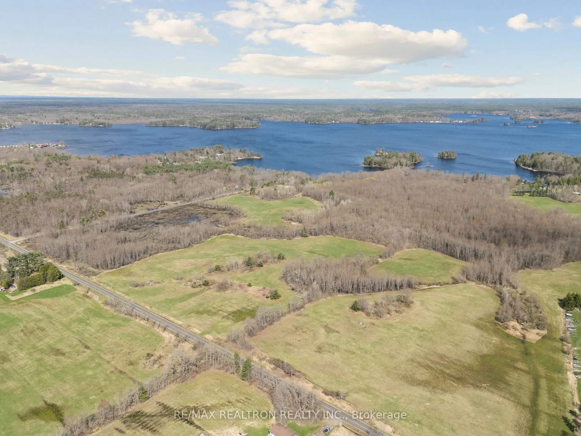 1084A WENONA LODGE Road
