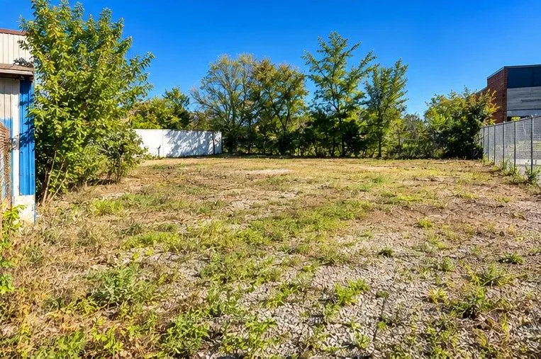 355 CABANA Road E