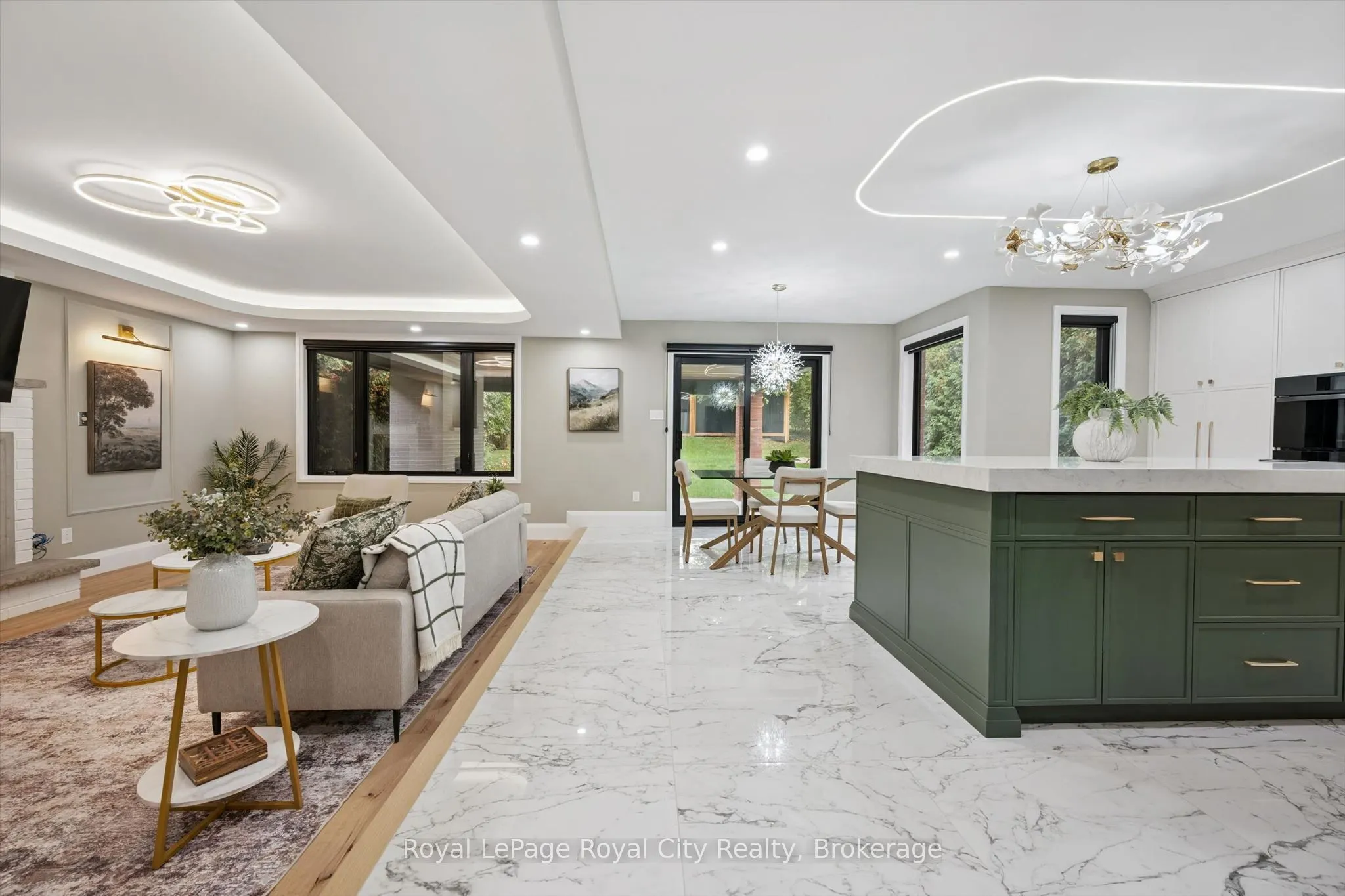 11 Bridlewood Drive