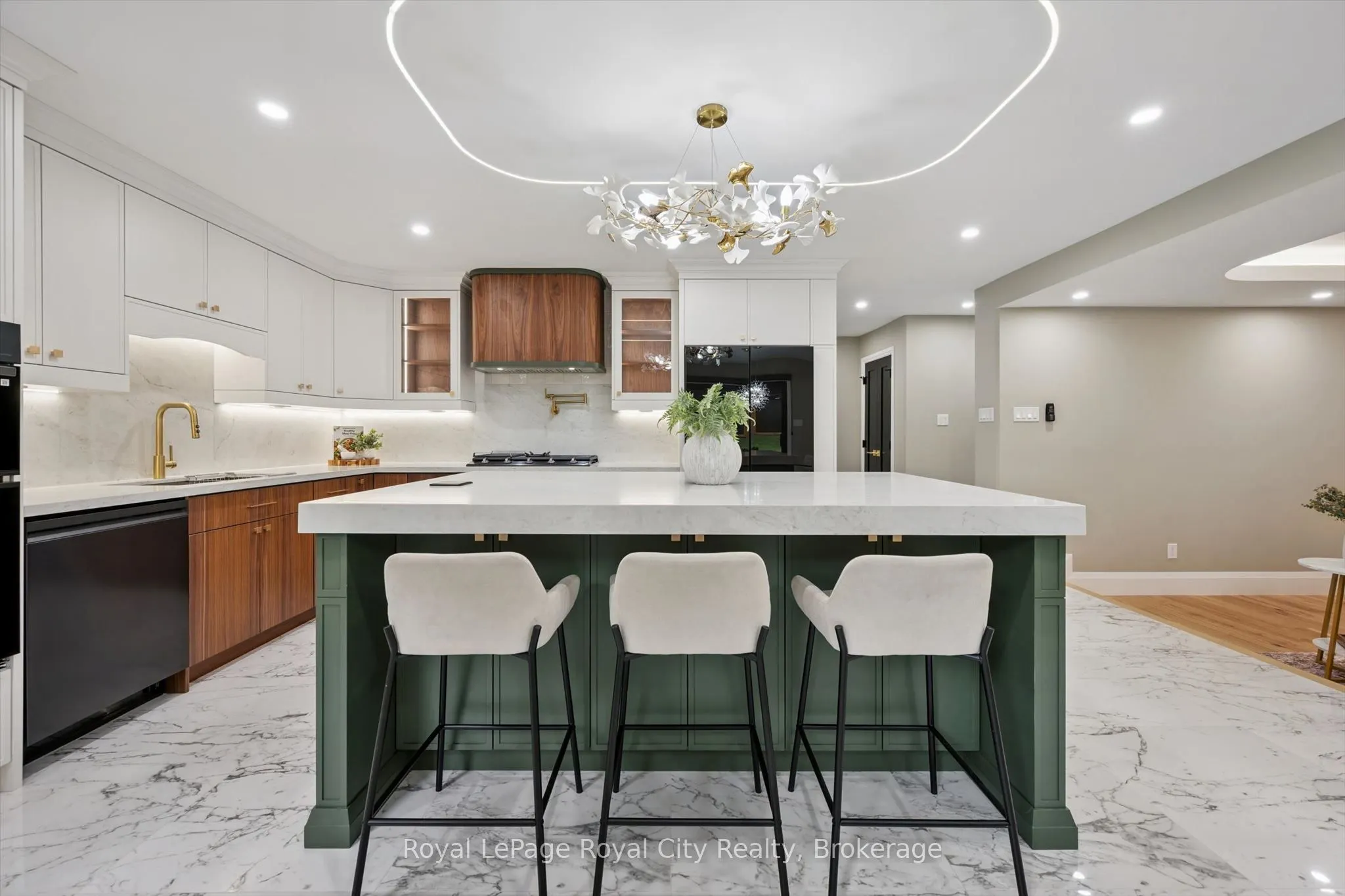 11 Bridlewood Drive