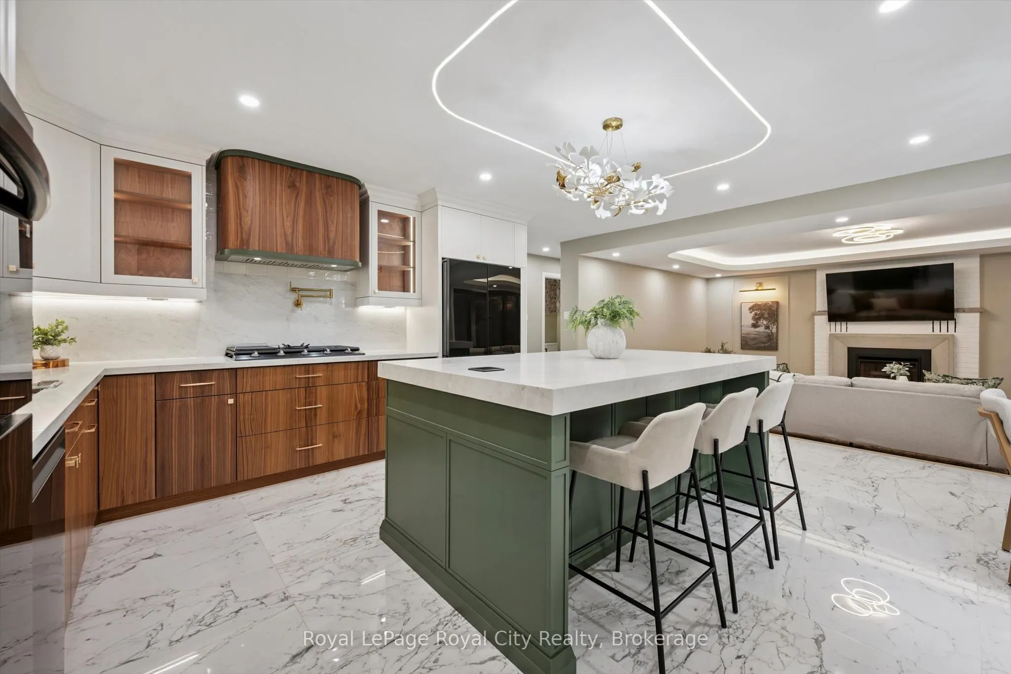 11 Bridlewood Drive
