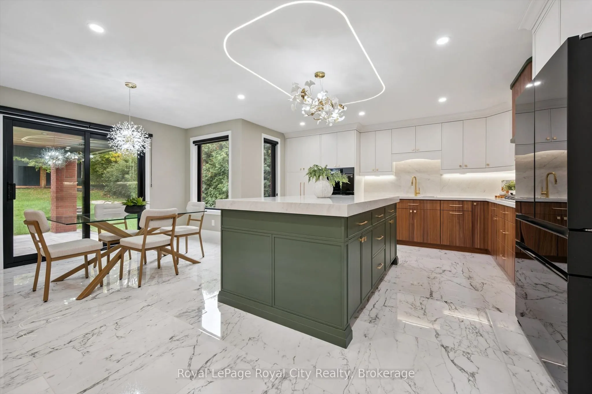 11 Bridlewood Drive