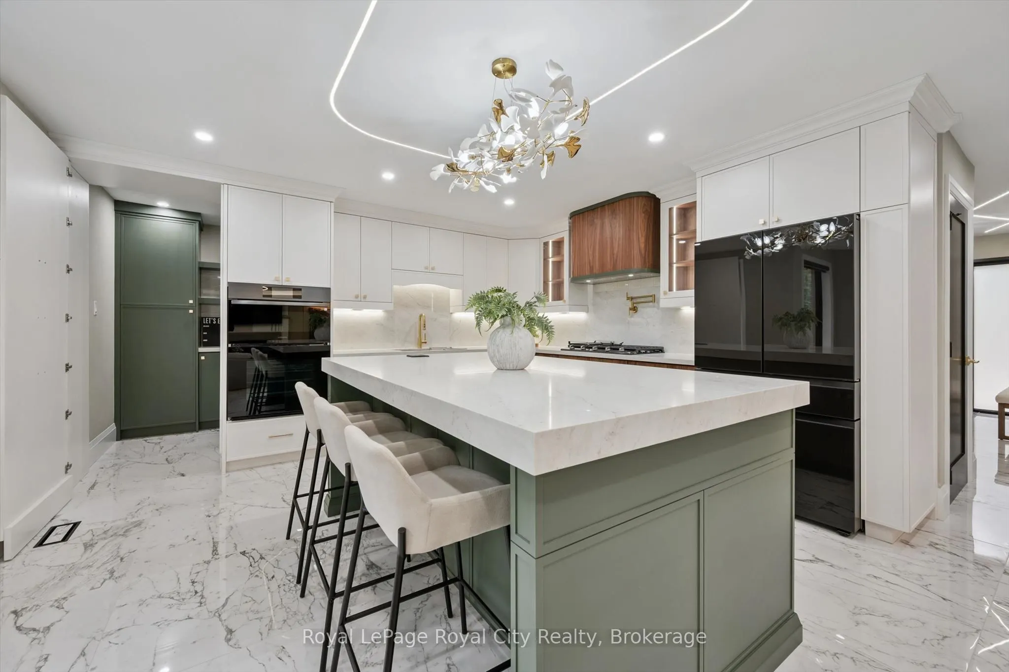 11 Bridlewood Drive