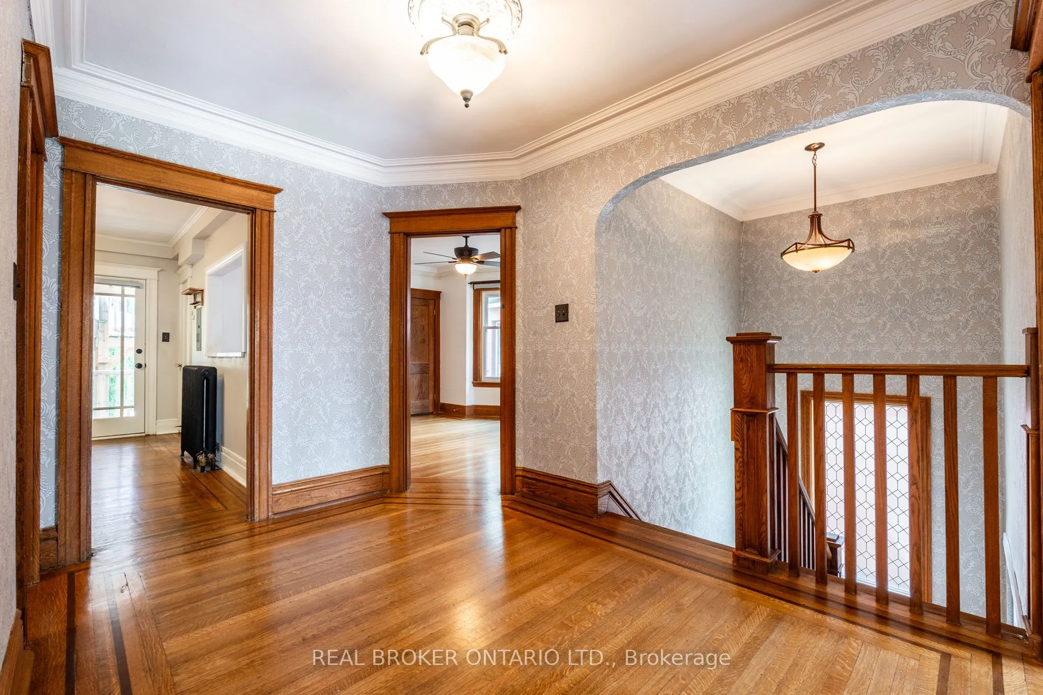 137 Sherman Avenue S