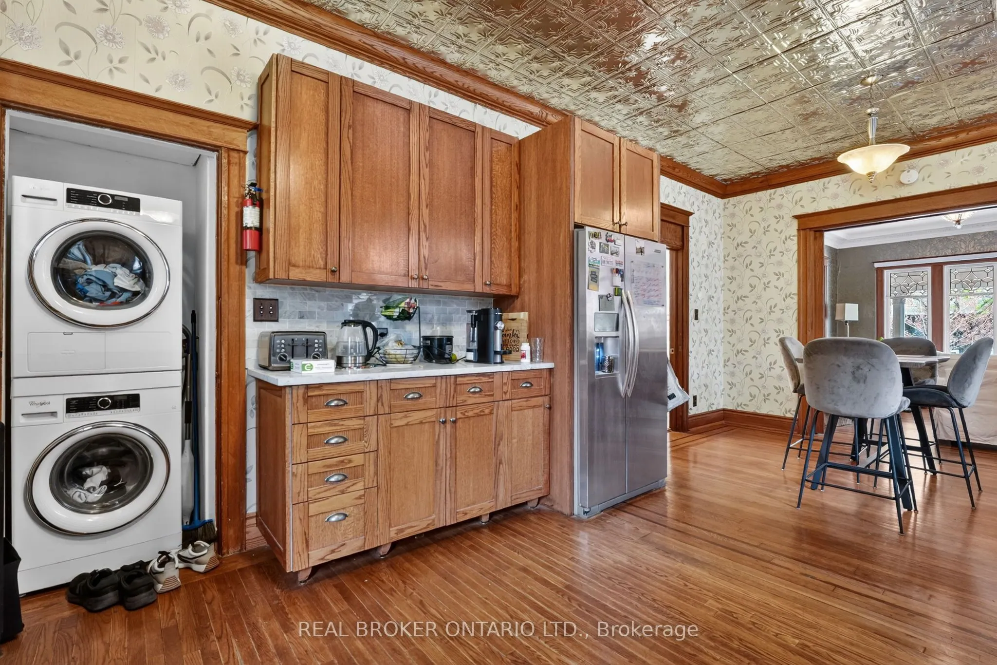 137 Sherman Avenue S