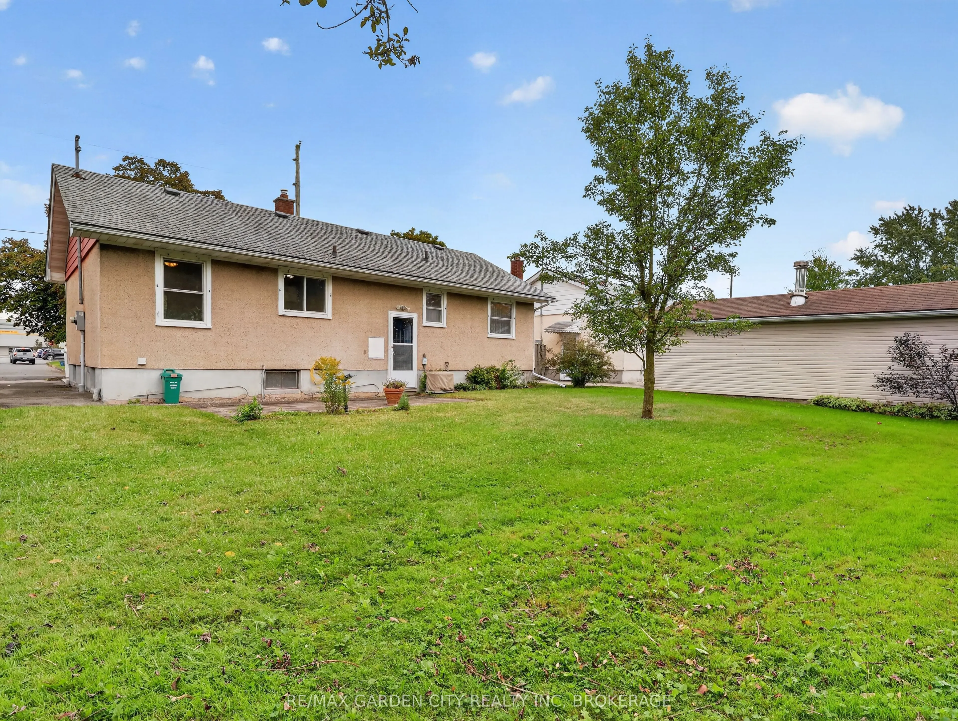 94 Jacobson Avenue