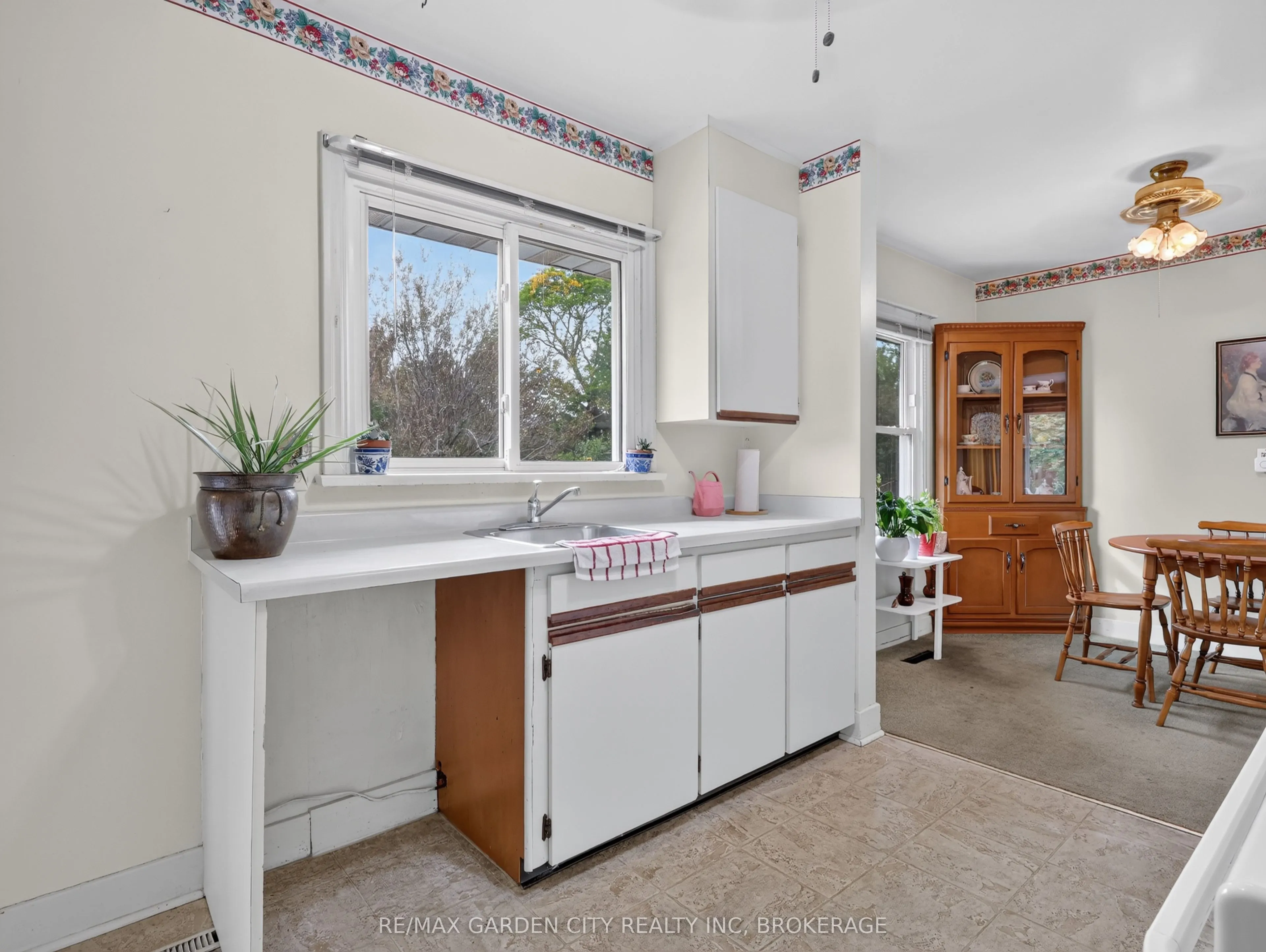 94 Jacobson Avenue
