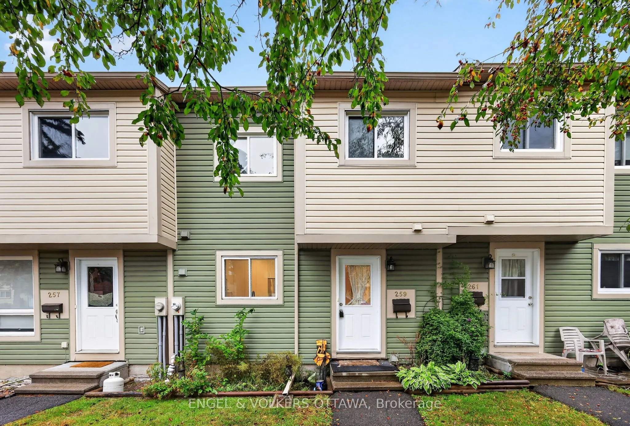 259 Teal Crescent #24
