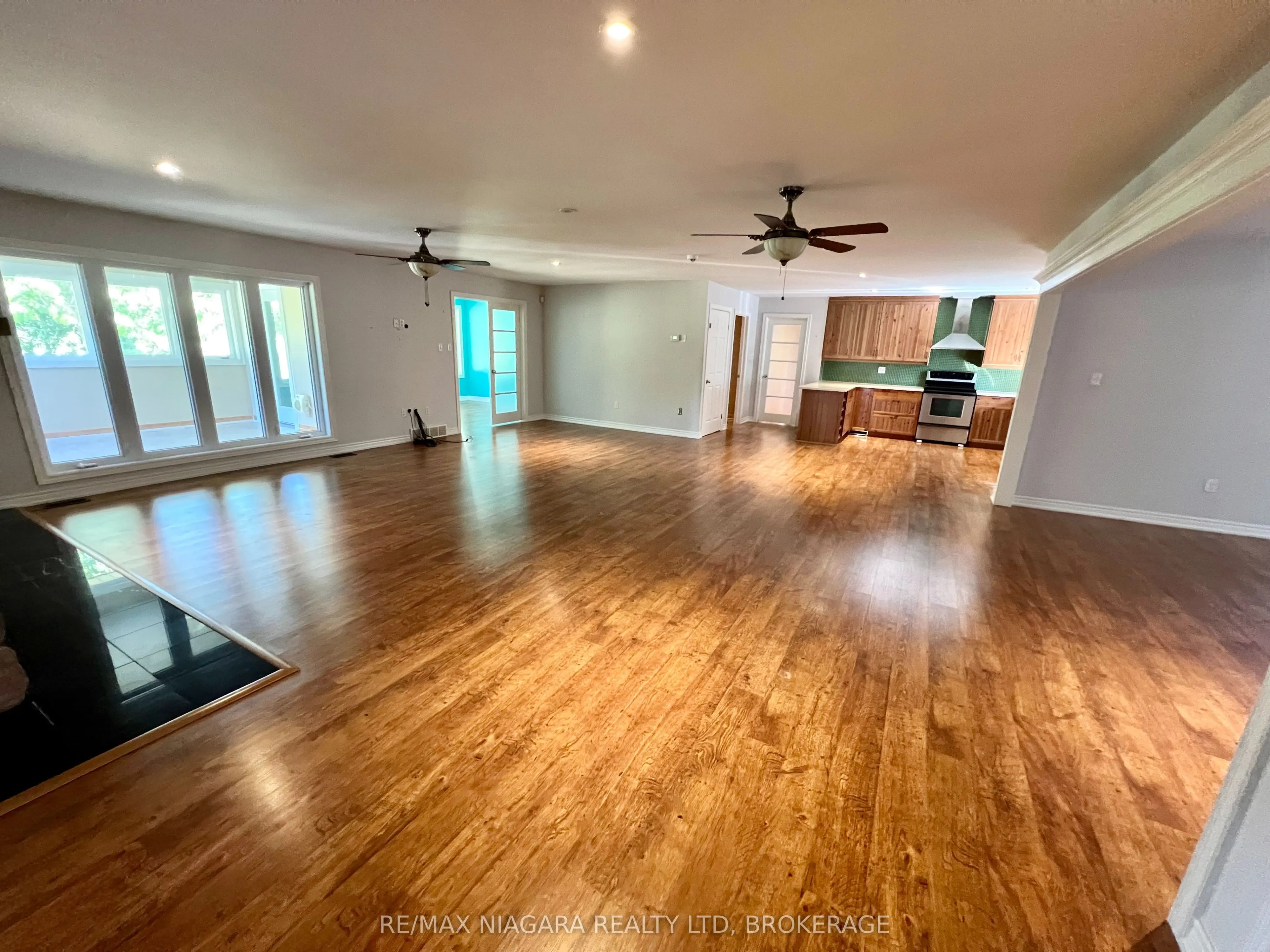 709 Roland Road