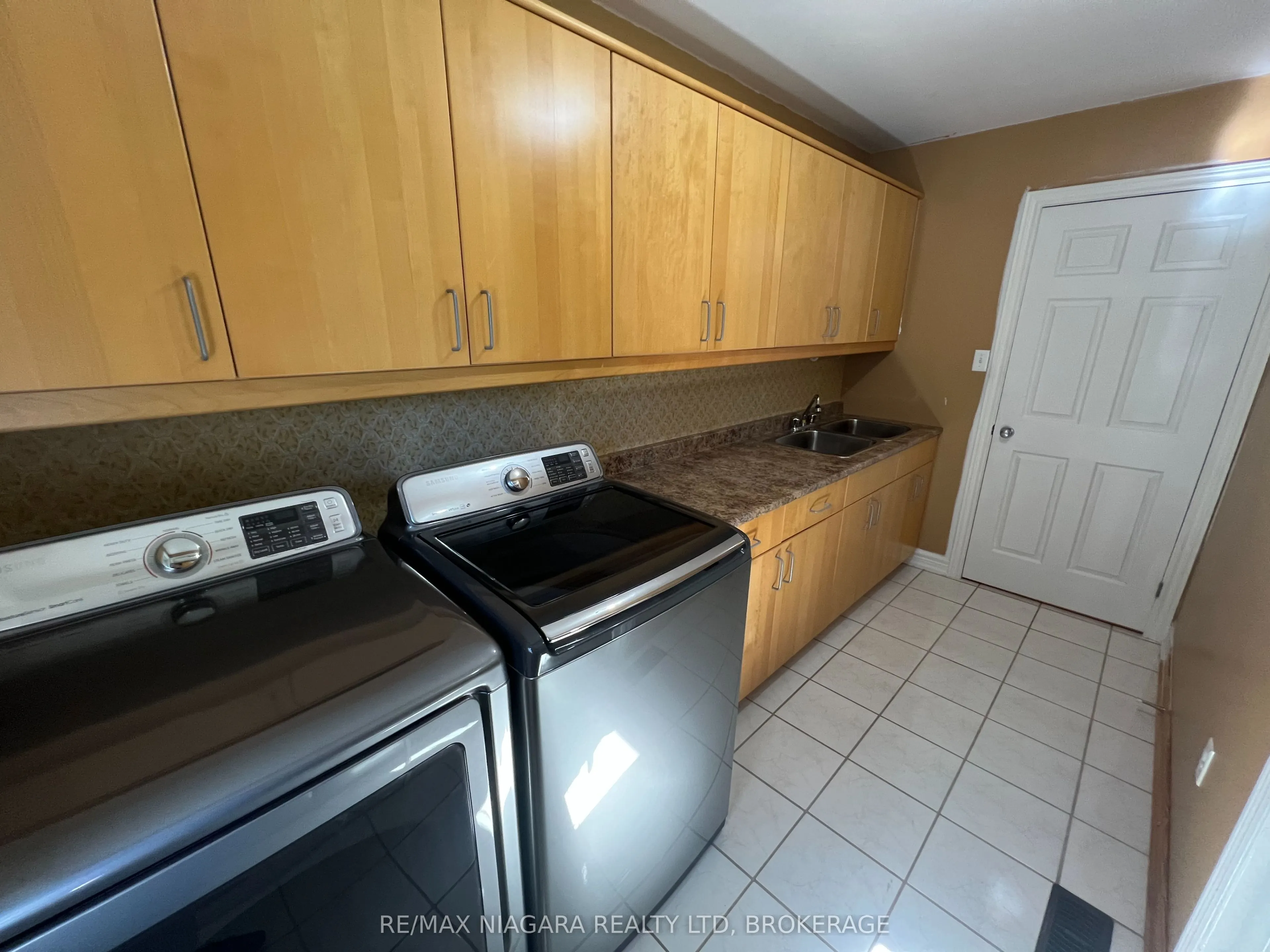 709 Roland Road