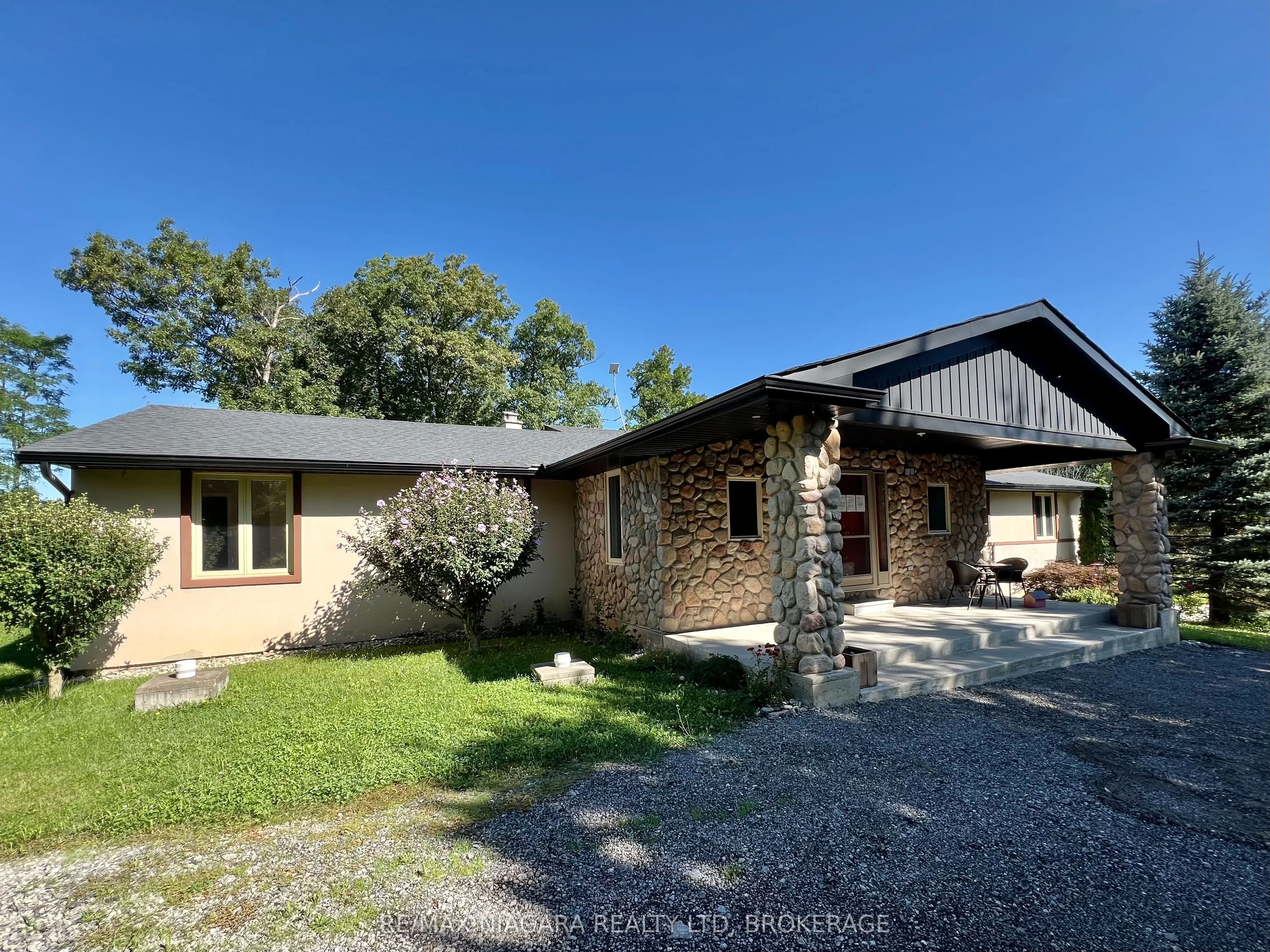 709 Roland Road