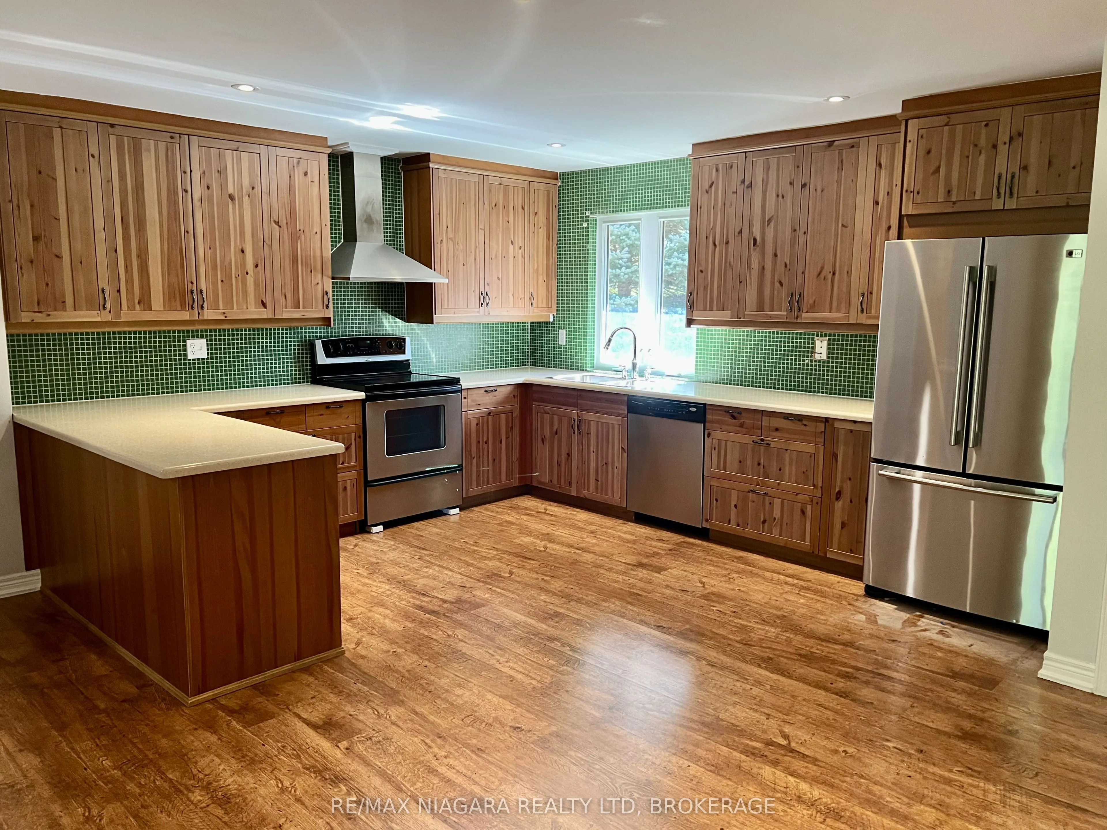 709 Roland Road