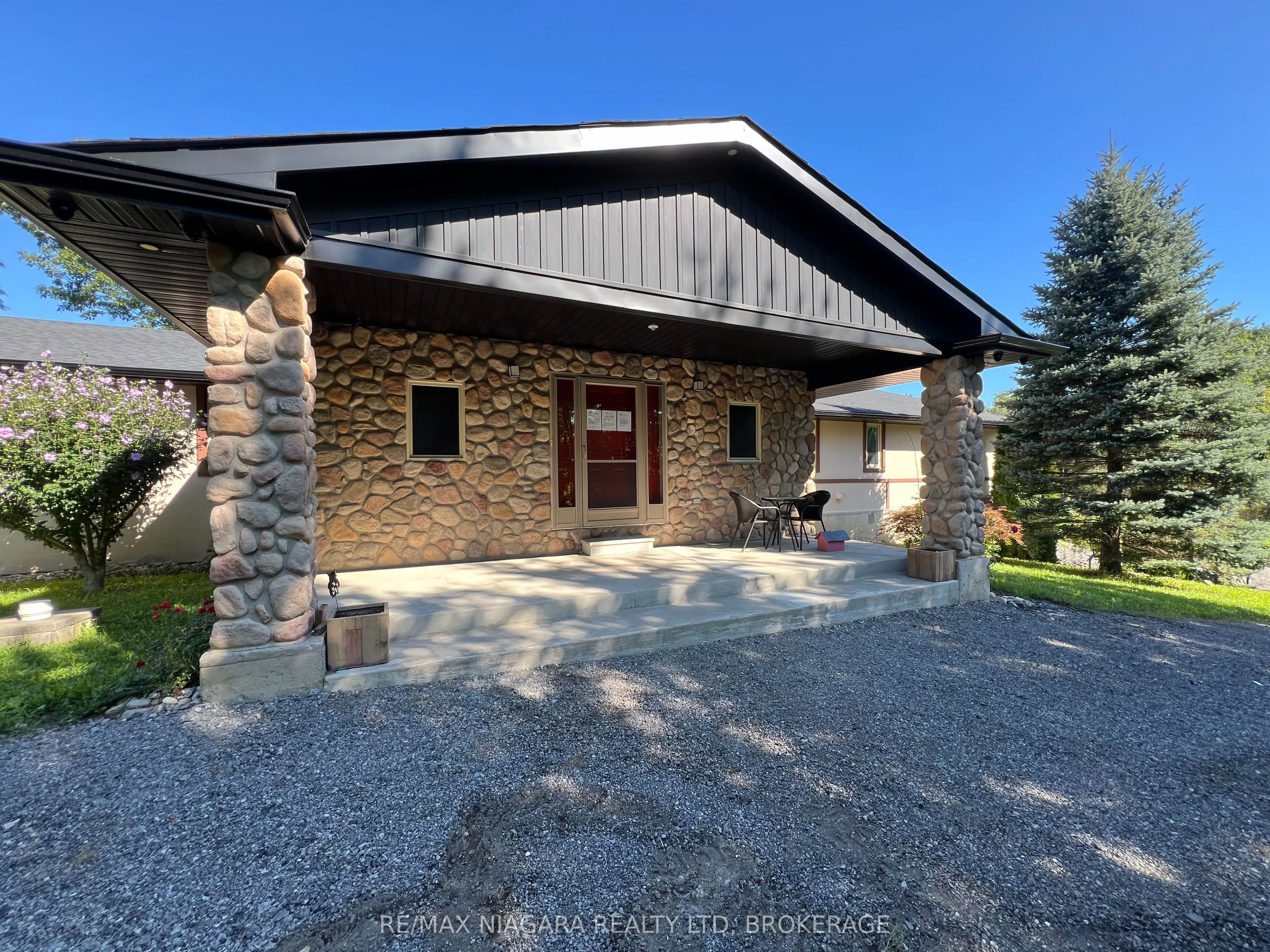 709 Roland Road