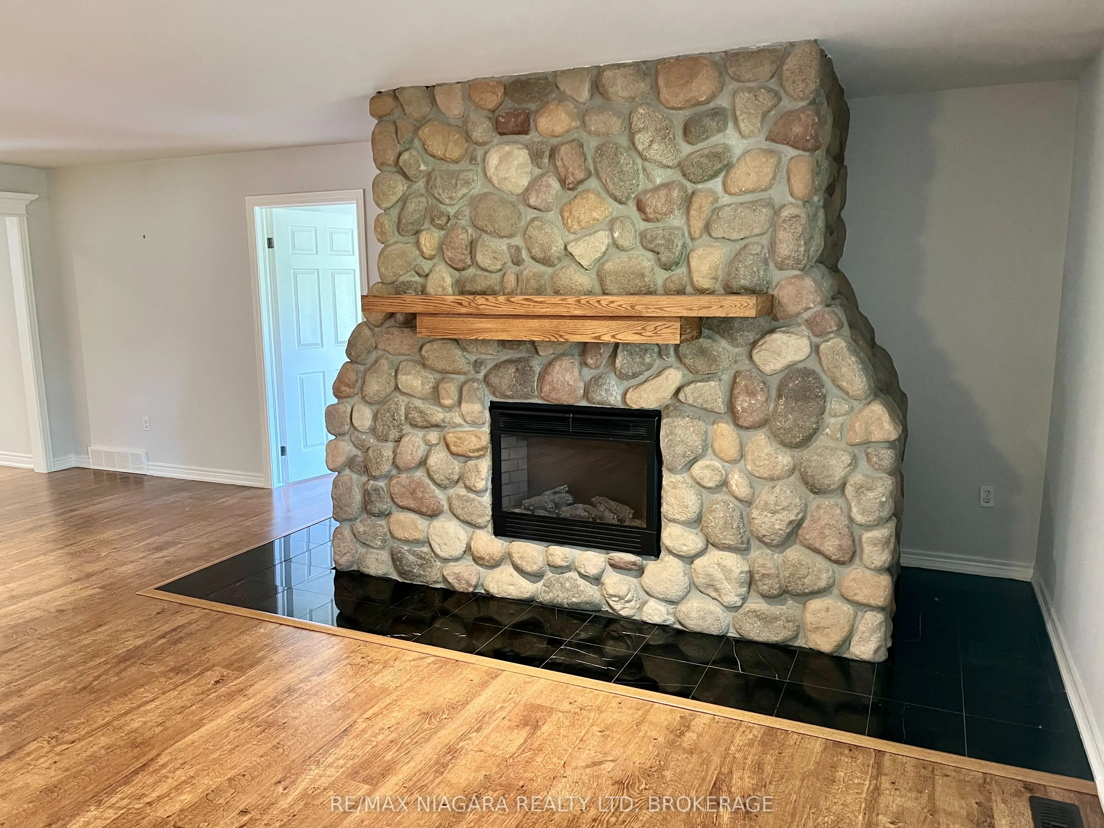 709 Roland Road