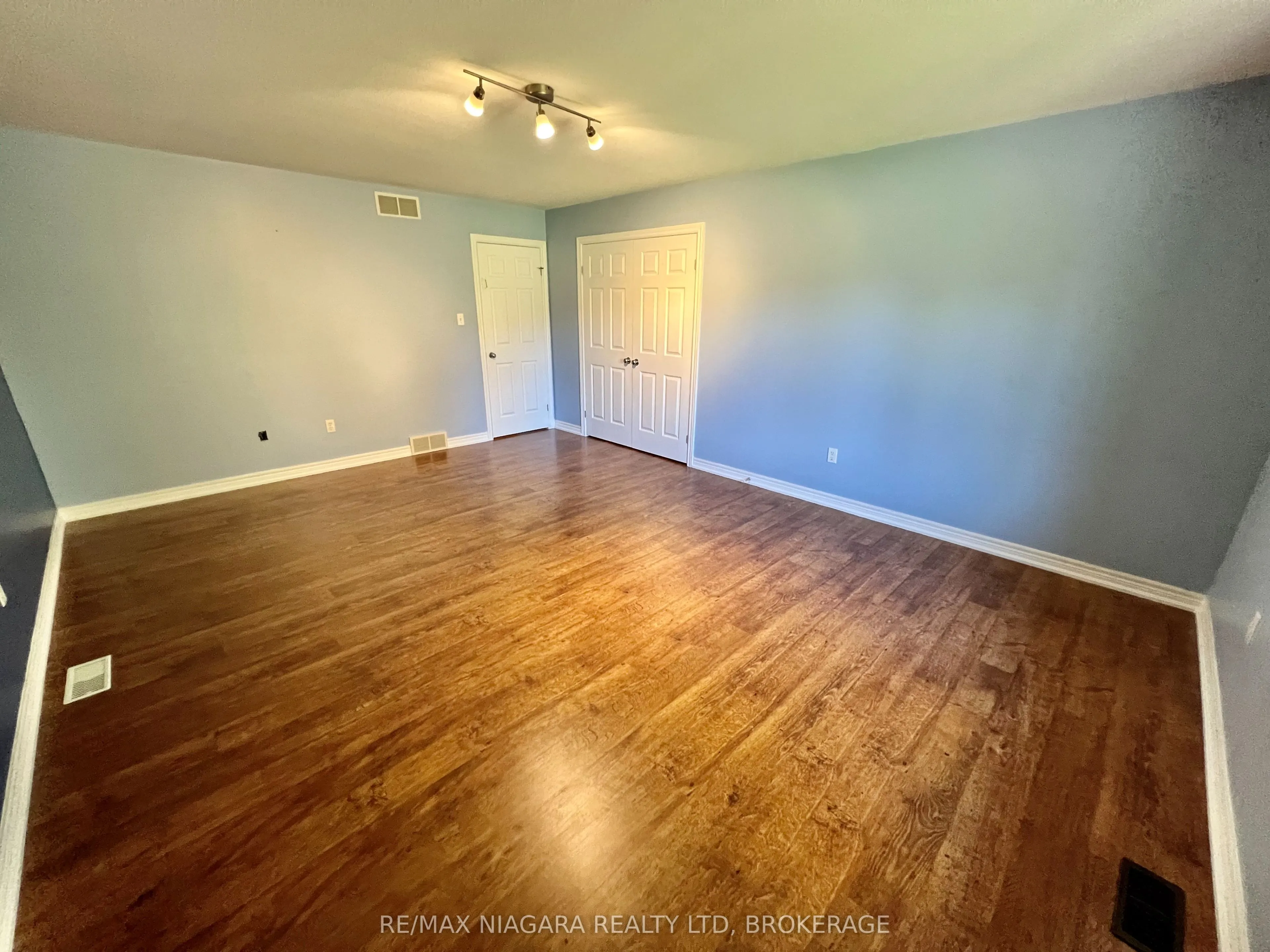 709 Roland Road