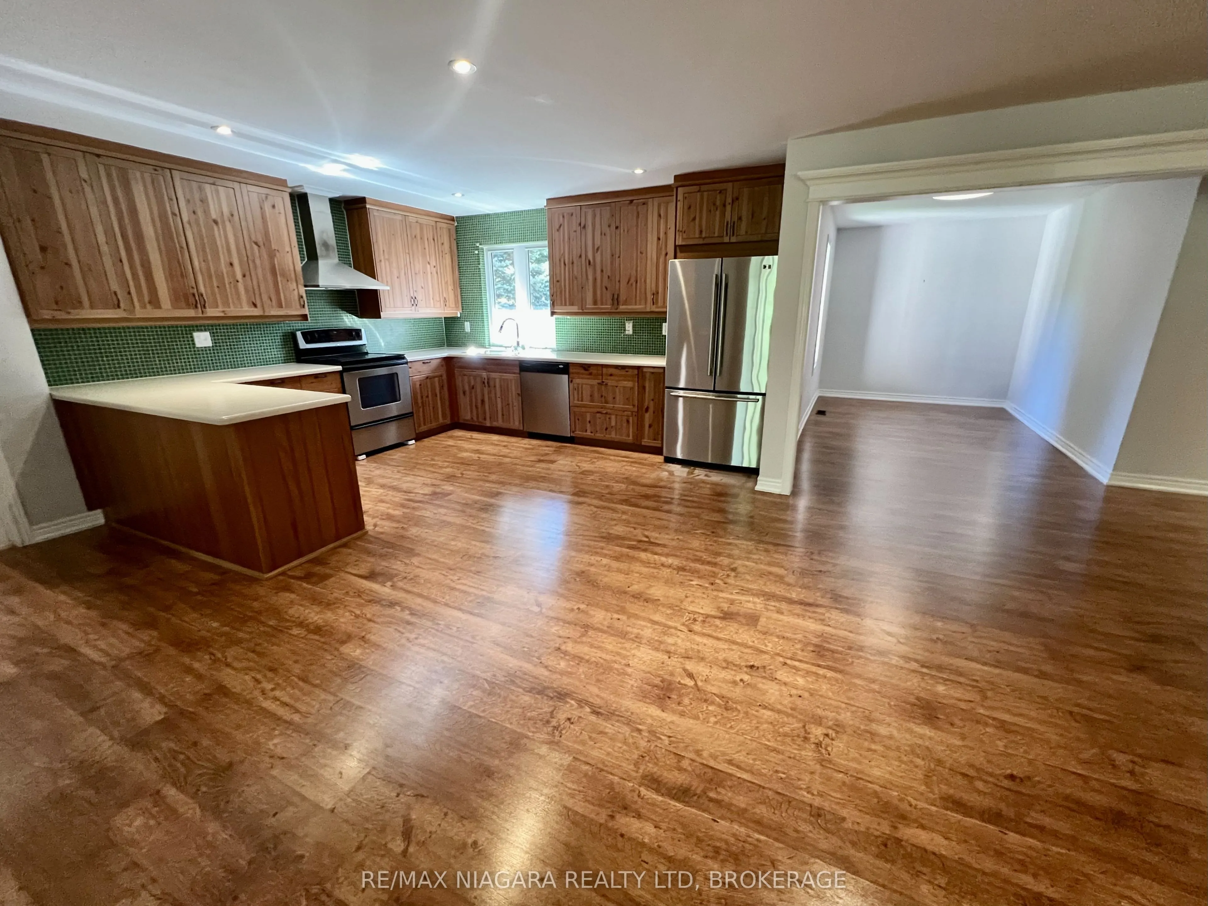 709 Roland Road