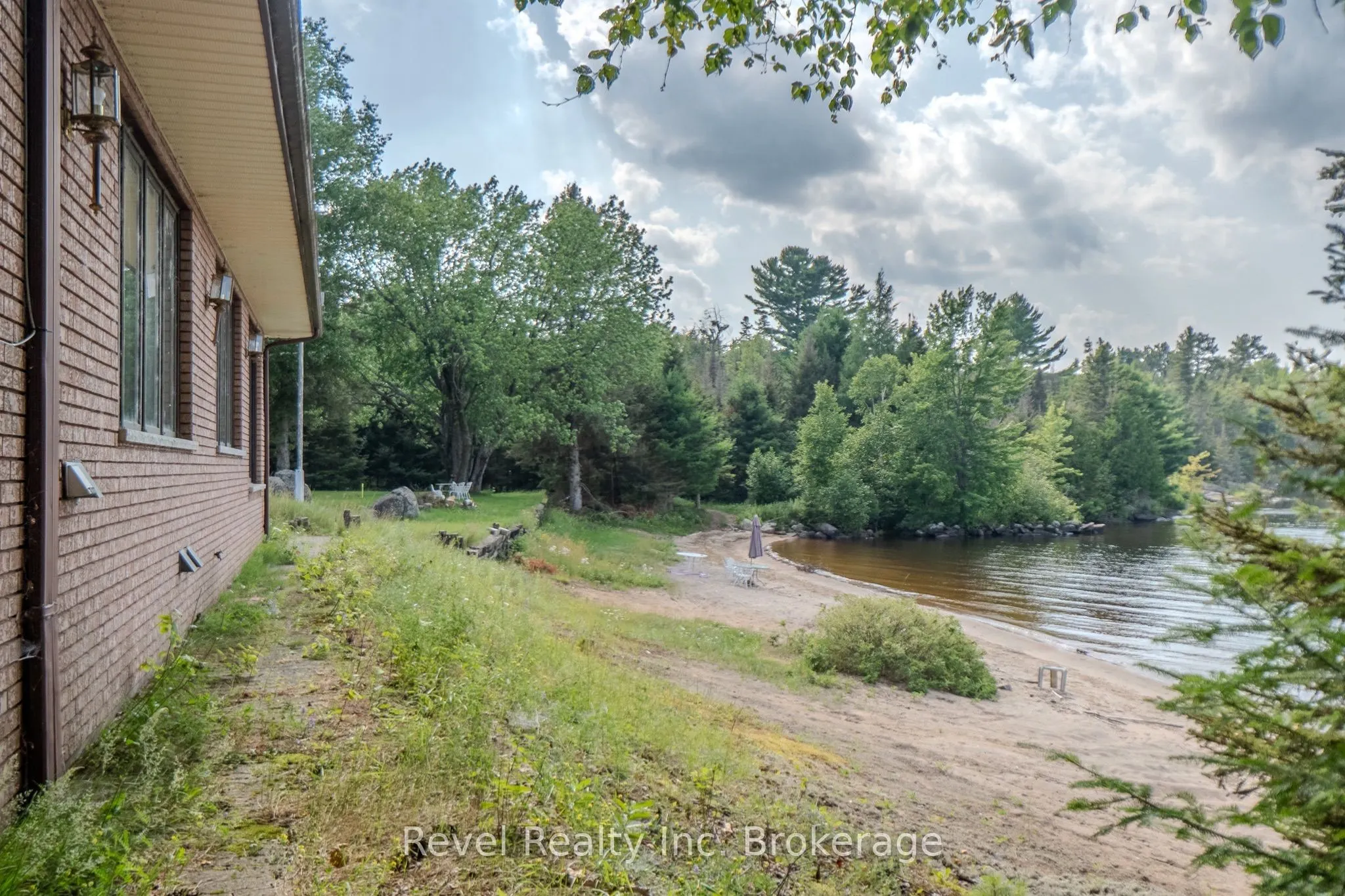 1278 Highway 654 W