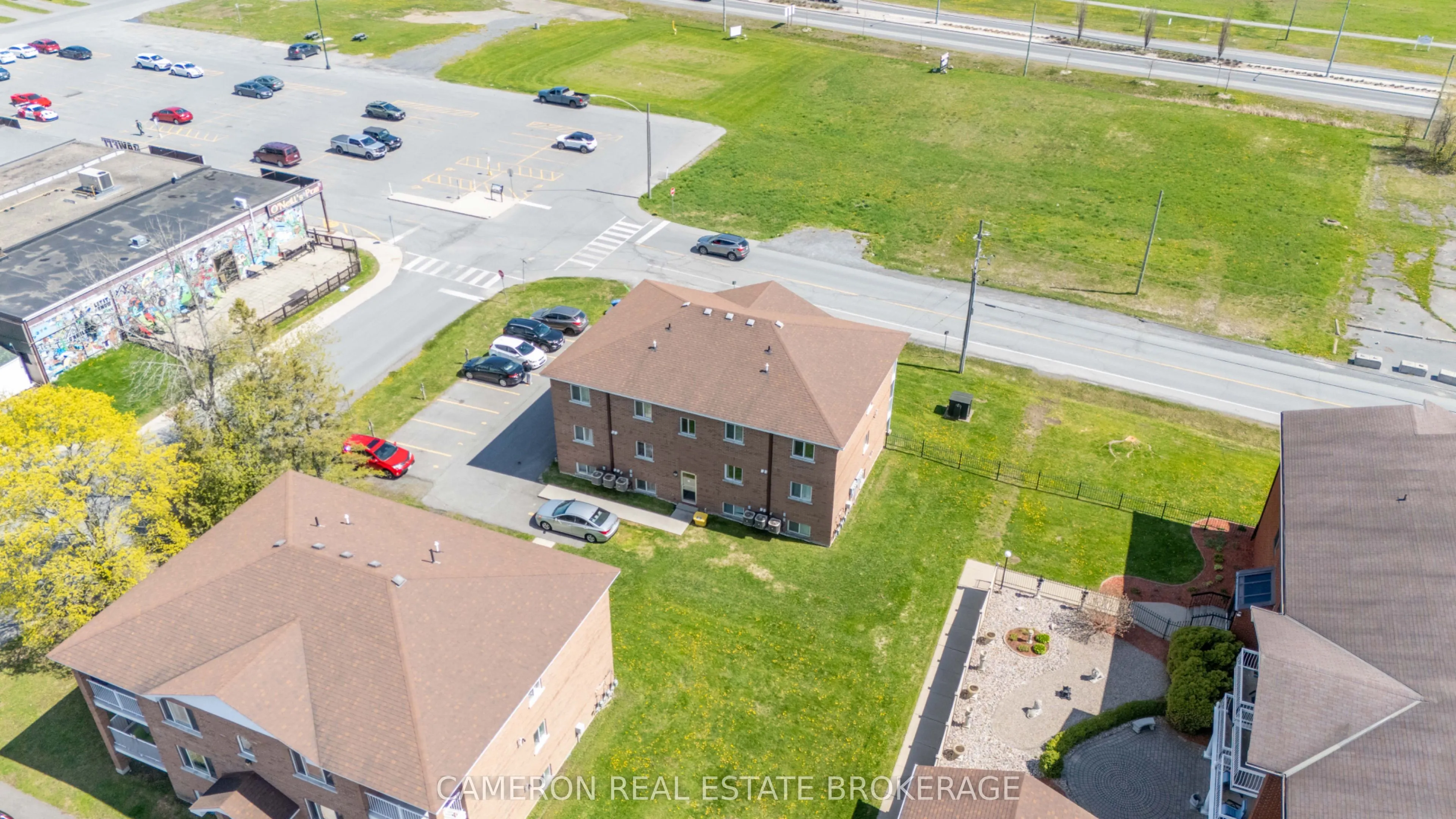 27 Long Sault Drive