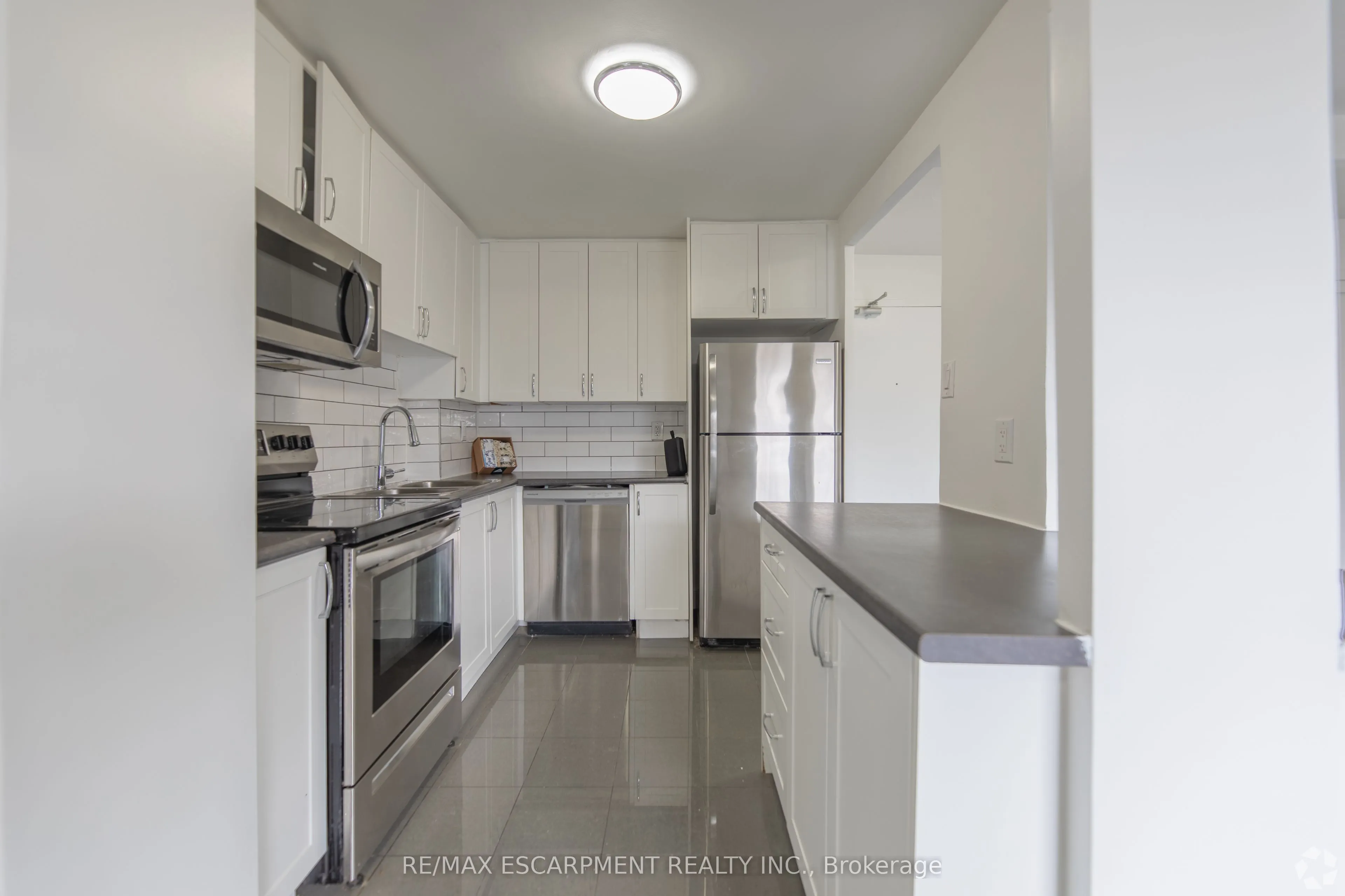 285 Erb Street W #707