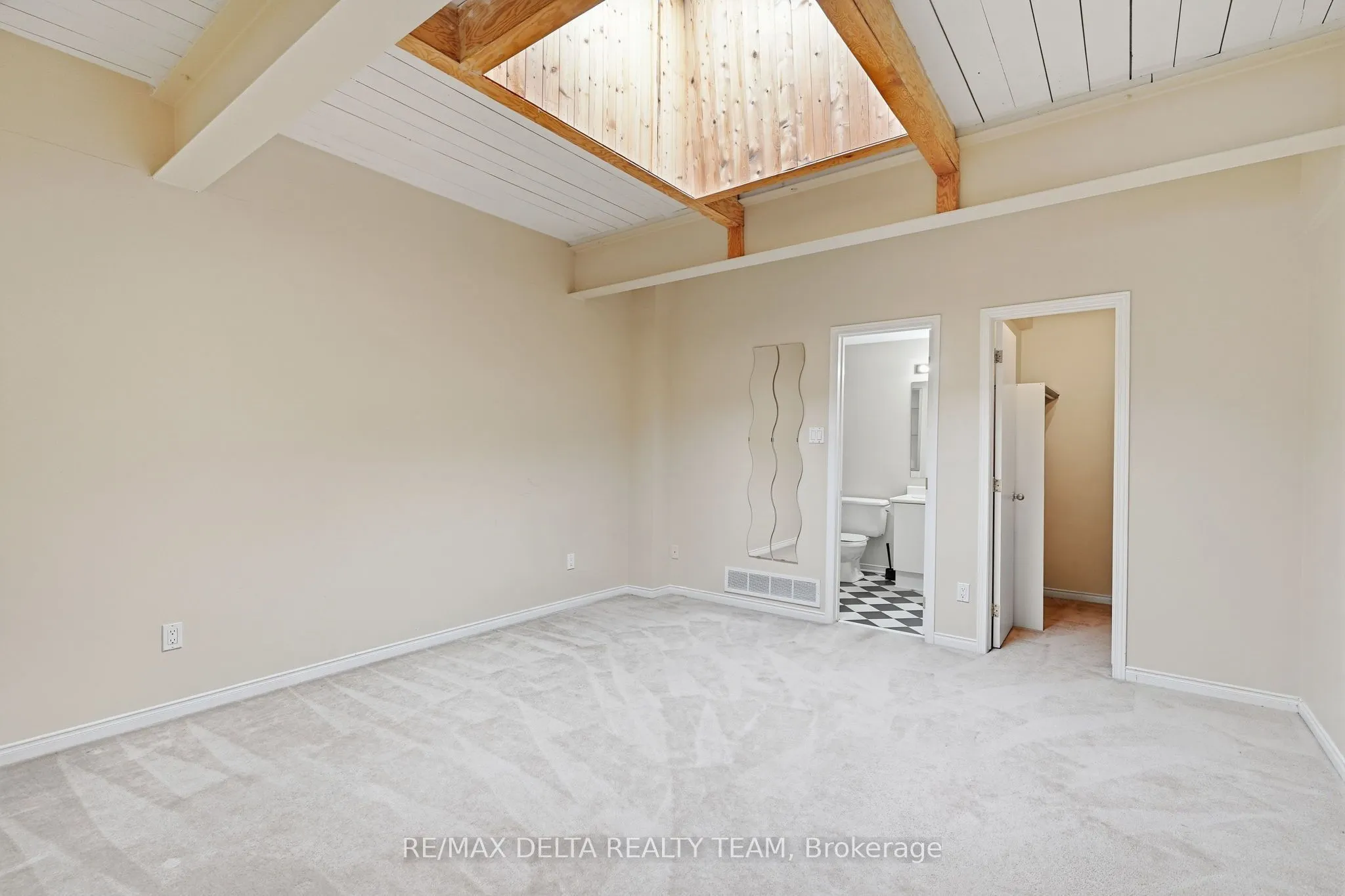 170 Cathcart Street #7
