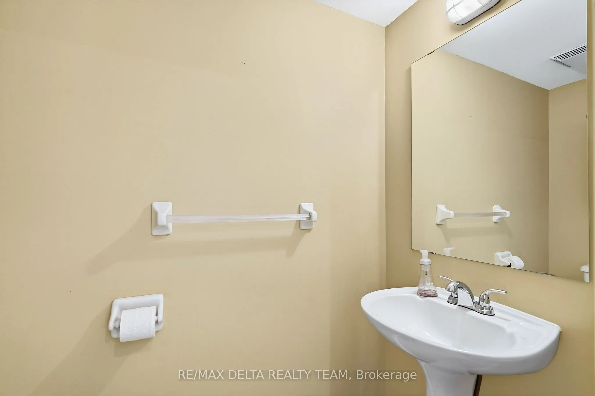 170 Cathcart Street #7