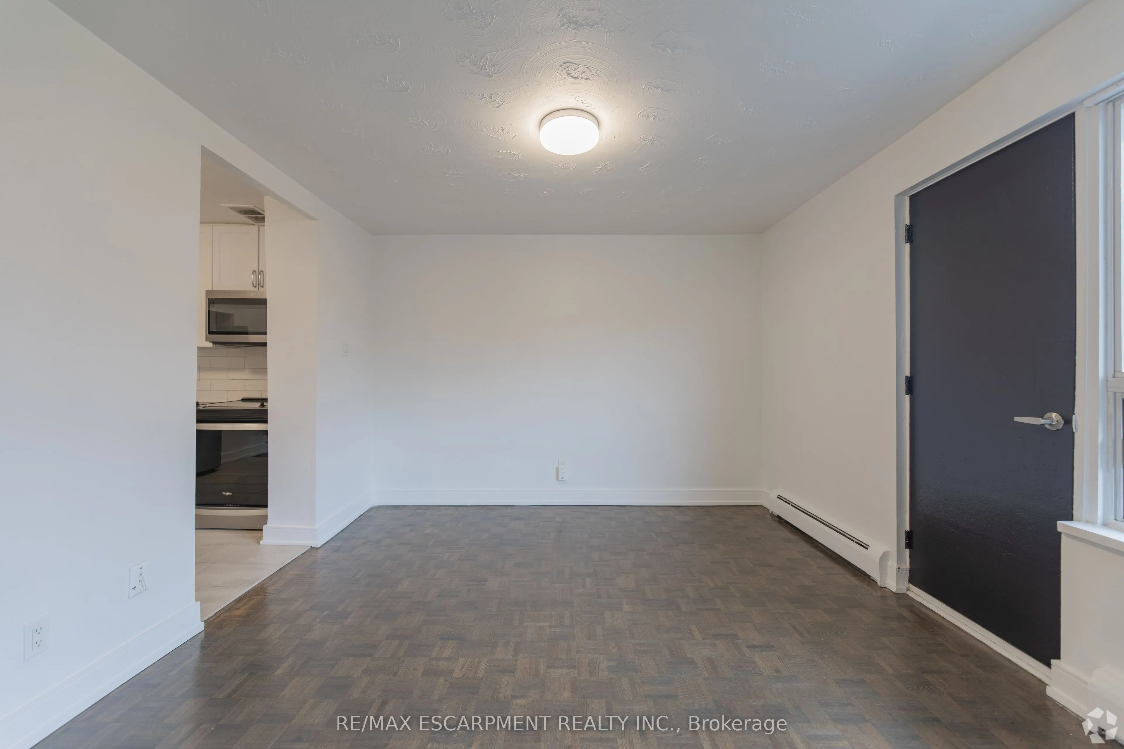 285 Erb Street W #809