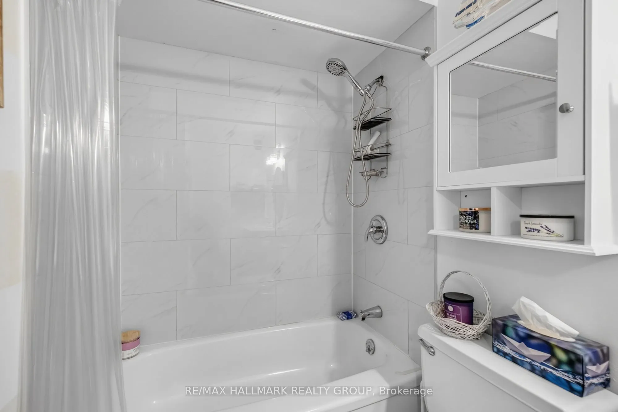 415 GREENVIEW Avenue #1005