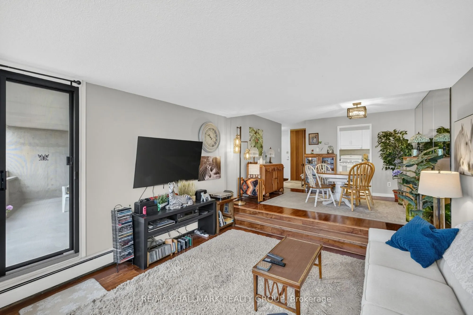 415 GREENVIEW Avenue #1005