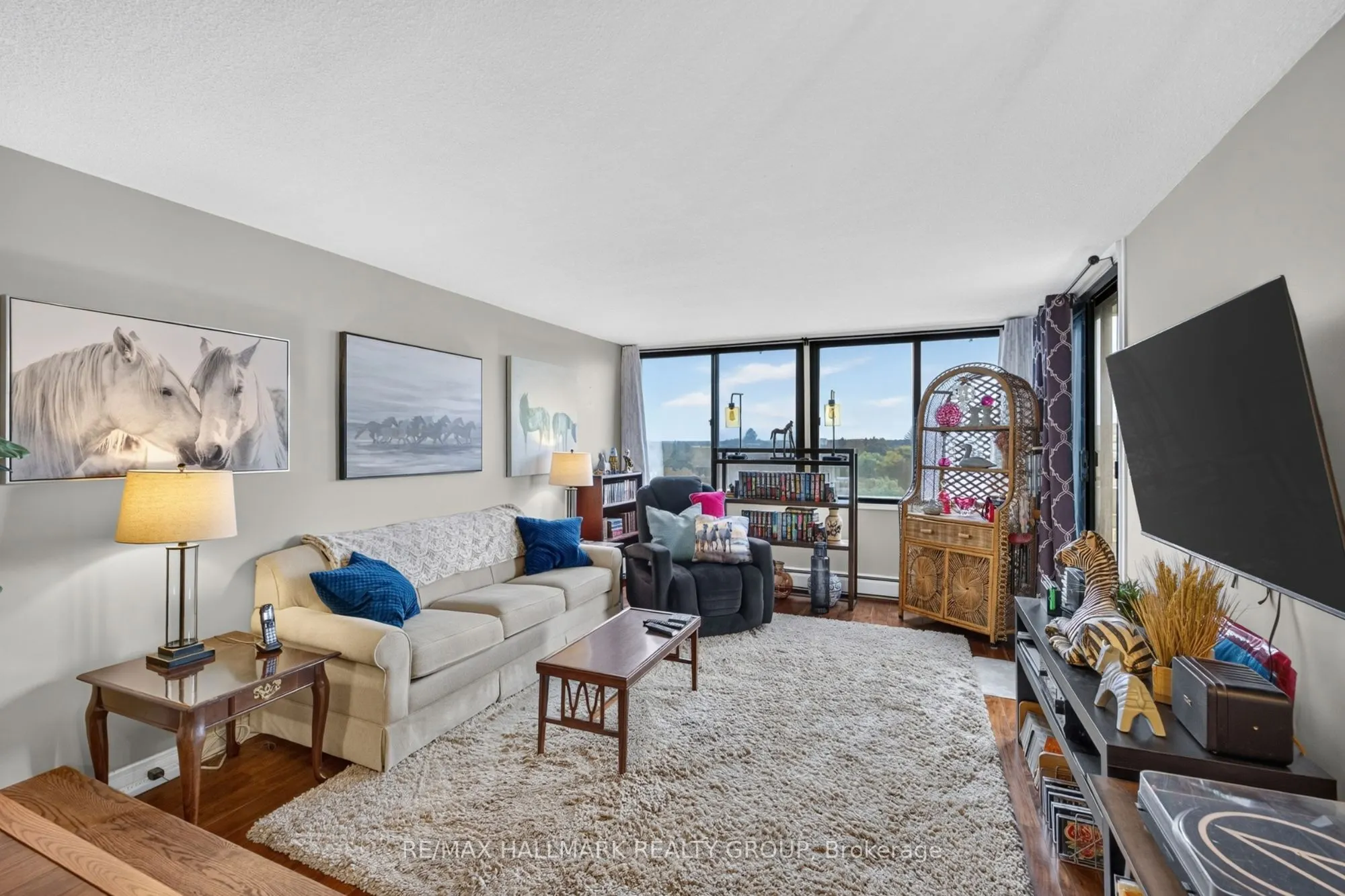 415 GREENVIEW Avenue #1005