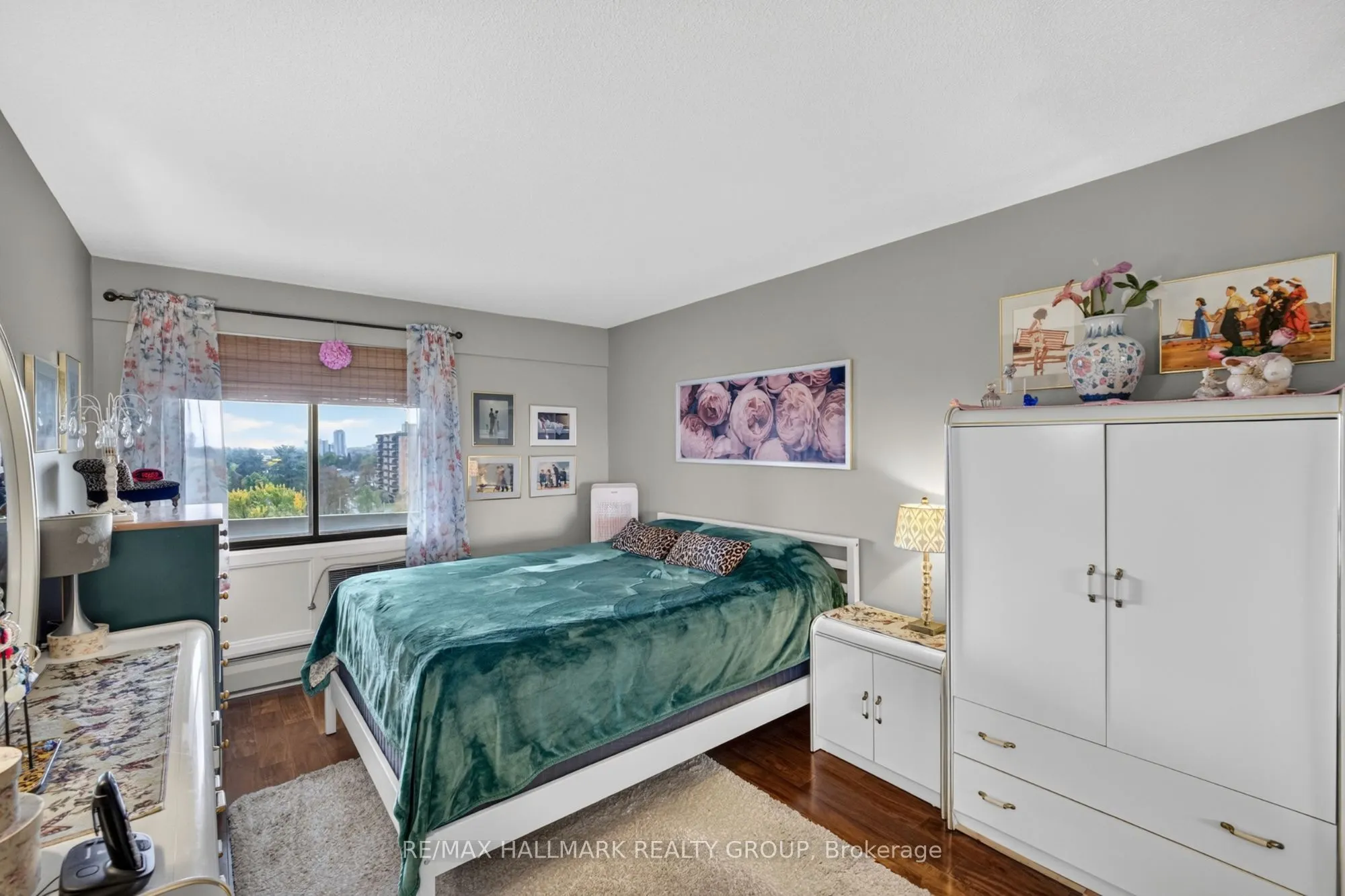 415 GREENVIEW Avenue #1005