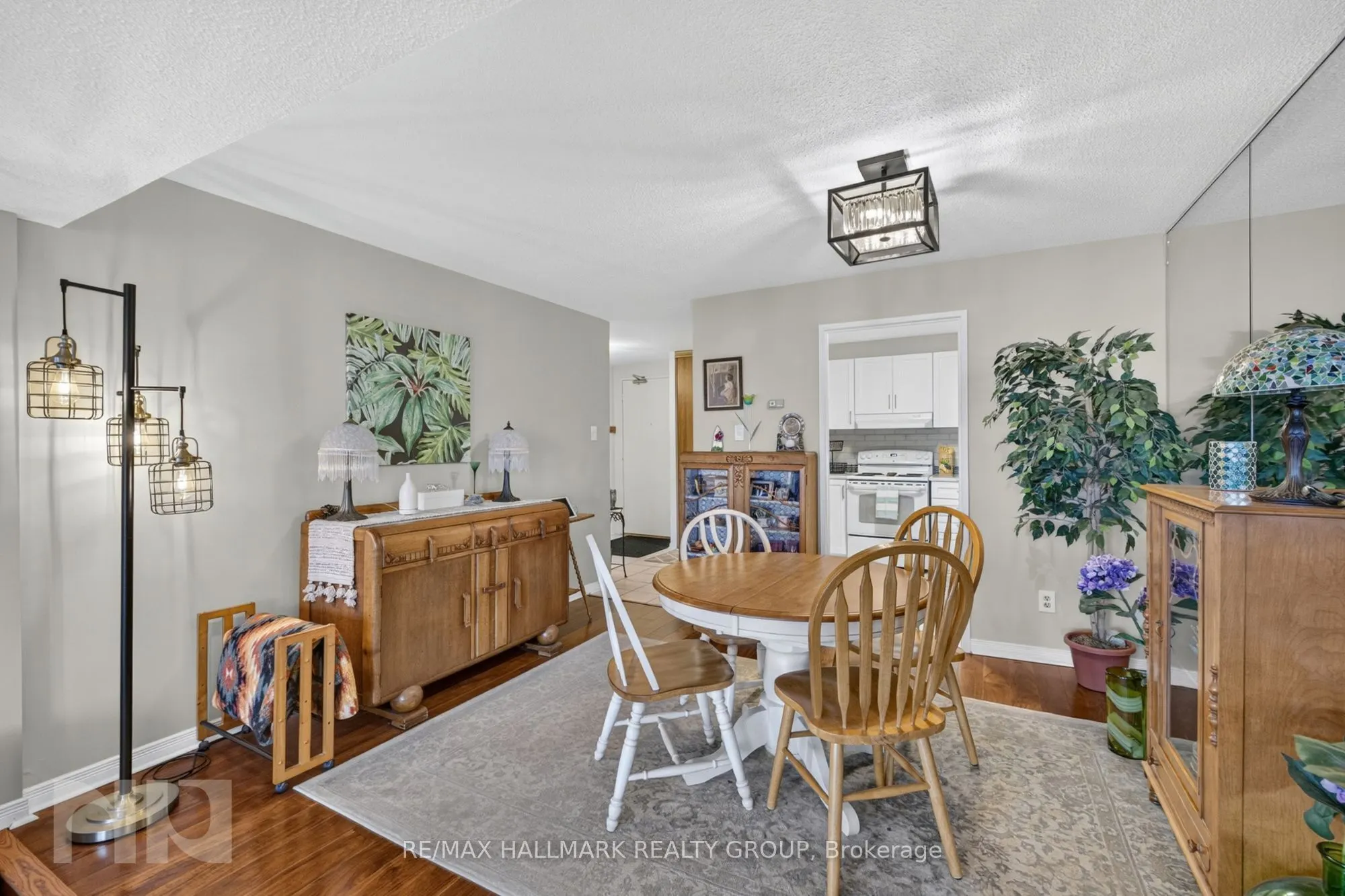 415 GREENVIEW Avenue #1005