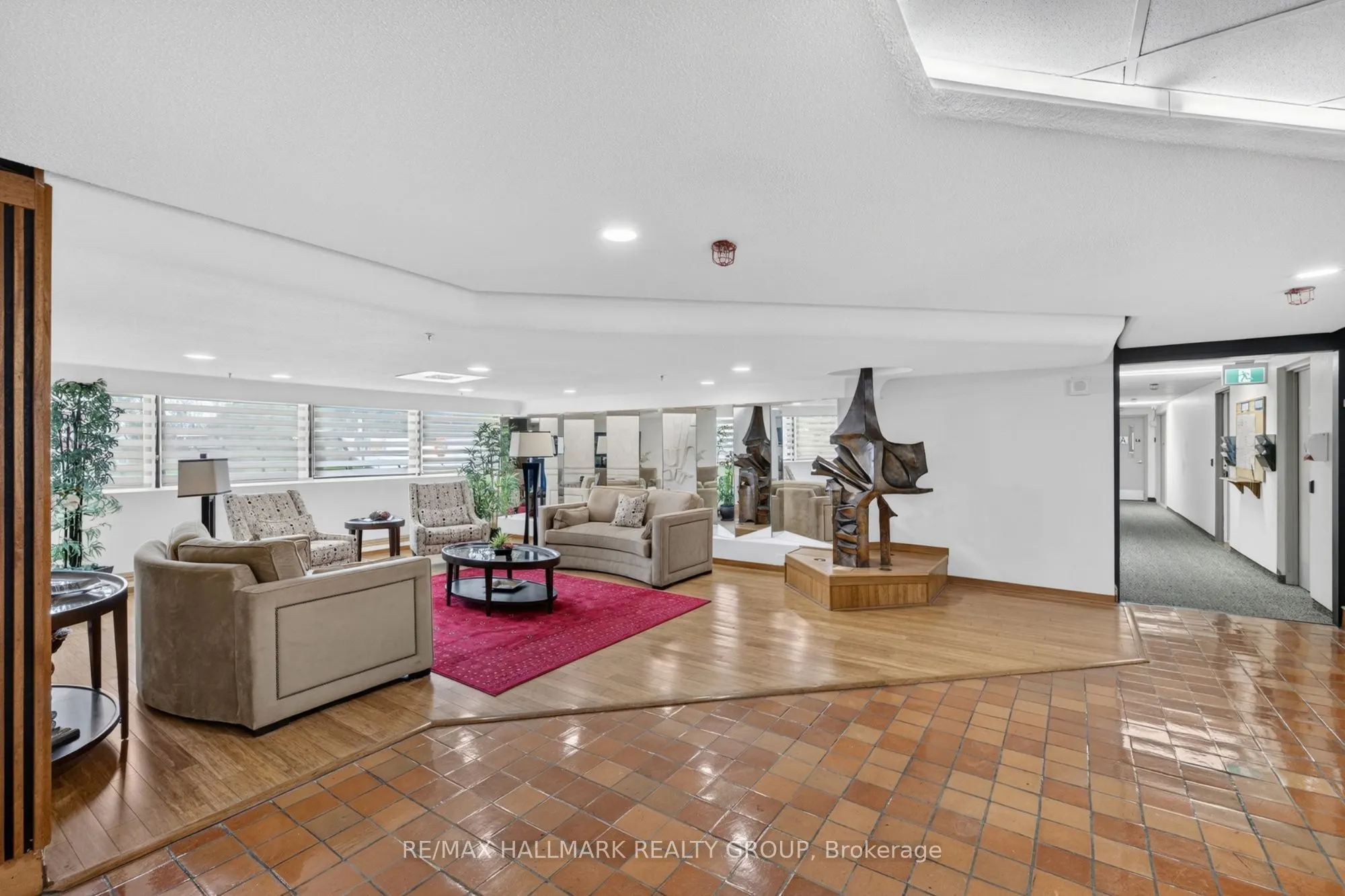 415 GREENVIEW Avenue #1005
