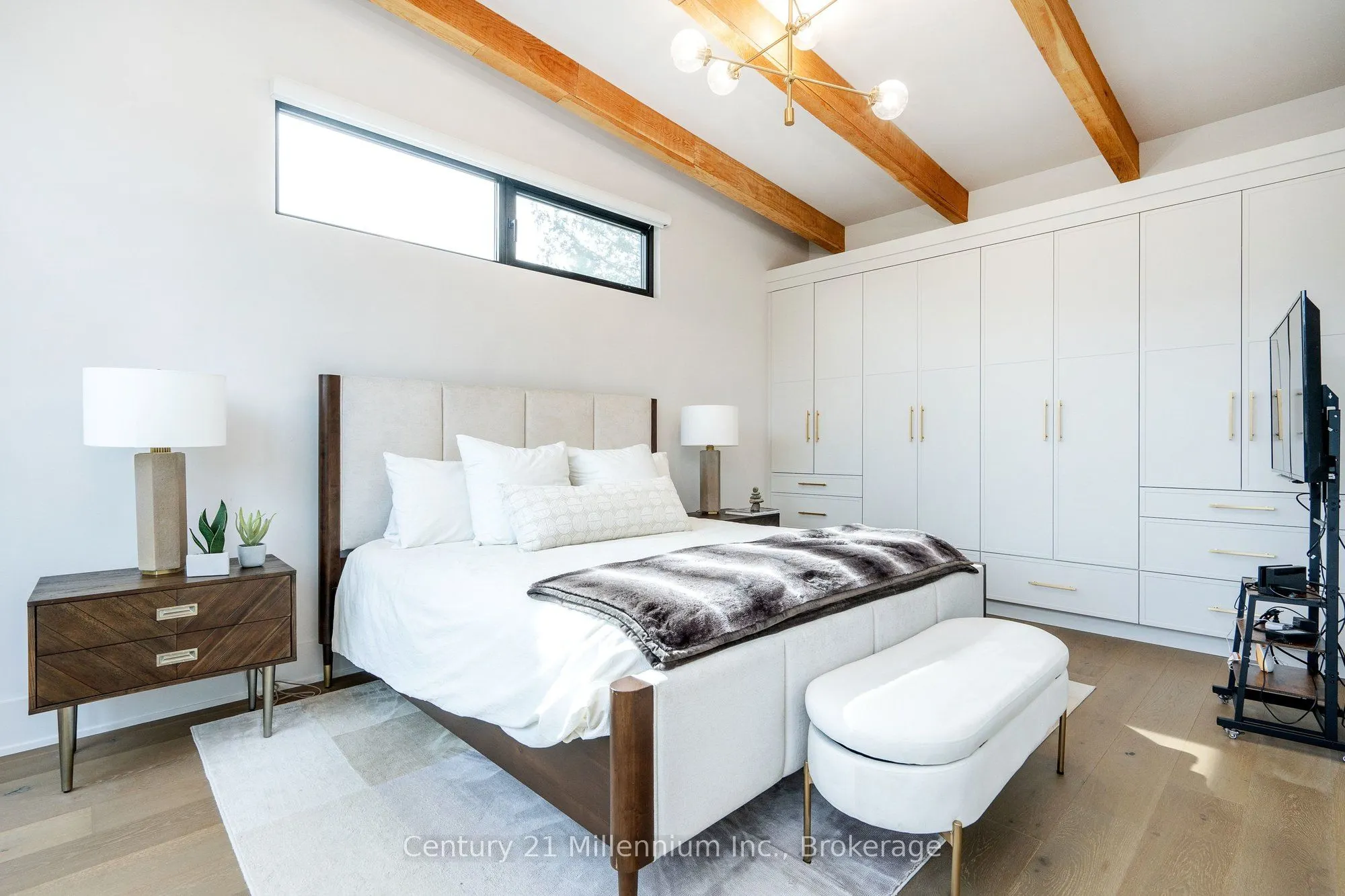 41 Alice Street W