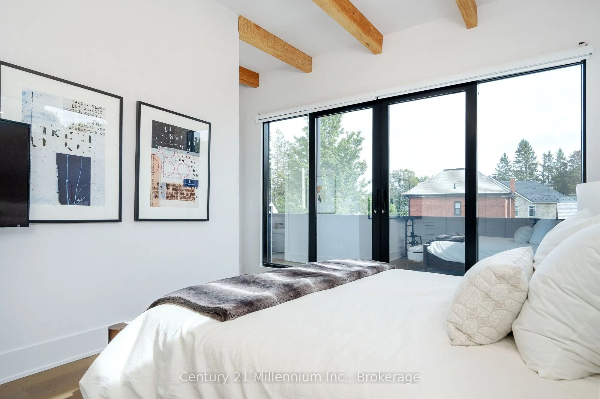 41 Alice Street W