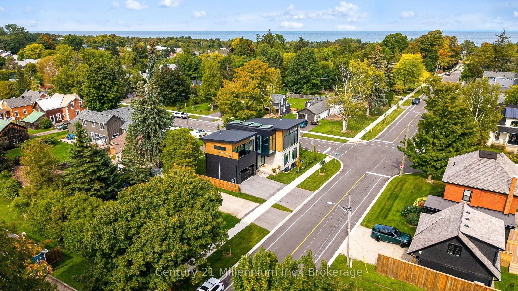 41 Alice Street W